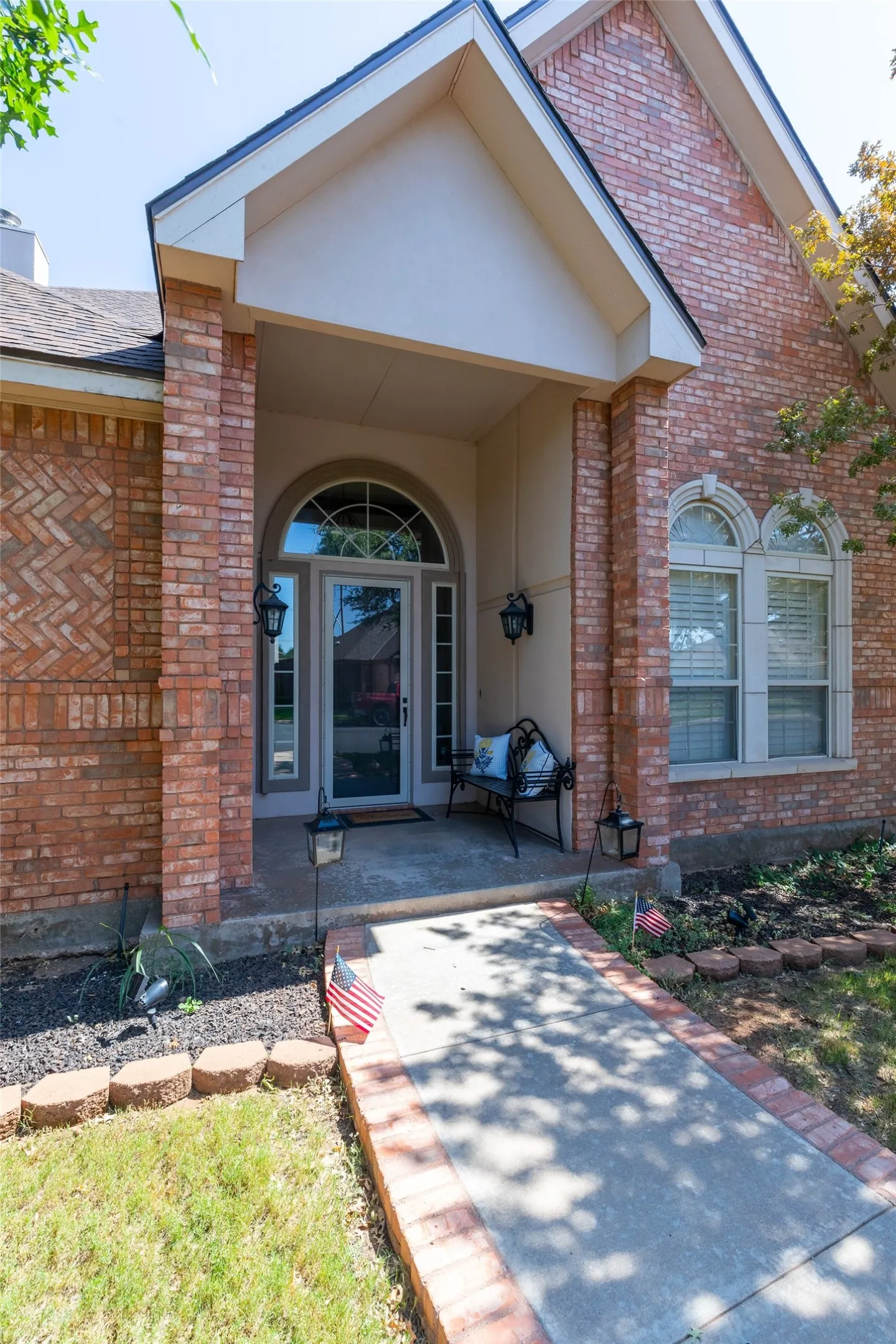 Single Family Residence For Sale in Taylor County , 4 Mesa Ridge, Abilene, Texas 79606, 3 Bedroom, 3 Bathroom, 2 Garage spaces, 2,761 Sqft, built in 1999, mls#21357426, Real Estate Agent in Abilene, Homes For Sale in Taylor county, Homes For Sale in Abilene, Realtor in Abilene Texas, Real Estate Brokerage Independent Realty Texas, Luminita Cordes Realtor