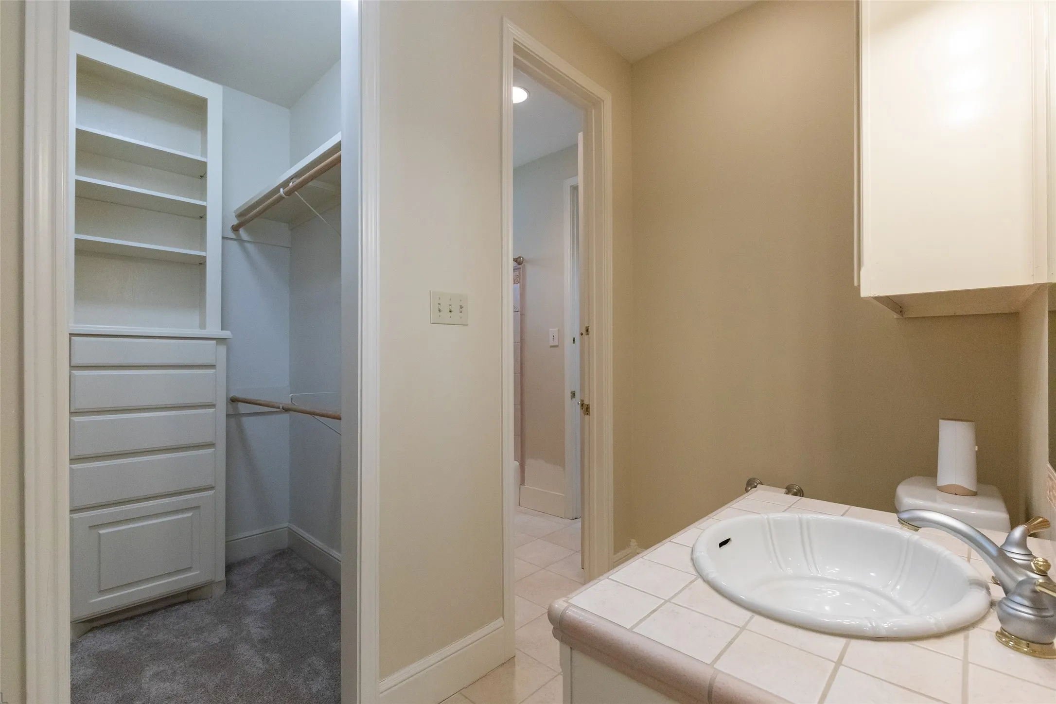 Single Family Residence For Sale in Taylor County , 4 Mesa Ridge, Abilene, Texas 79606, 3 Bedroom, 3 Bathroom, 2 Garage spaces, 2,761 Sqft, built in 1999, mls#21357426, Real Estate Agent in Abilene, Homes For Sale in Taylor county, Homes For Sale in Abilene, Realtor in Abilene Texas, Real Estate Brokerage Independent Realty Texas, Luminita Cordes Realtor