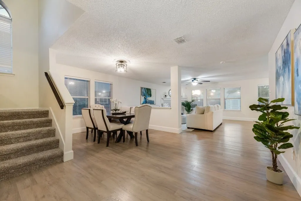 Single Family Residence For Sale in Kaufman County , 512 Appaloosa Drive, Forney, Texas 75126, 4 Bedroom, 3 Bathroom, 2 Garage spaces, 2,614 Sqft, built in 2003, mls#21361743, Real Estate Agent in Forney, Homes For Sale in Kaufman county, Homes For Sale in Forney, Realtor in Forney Texas, Real Estate Brokerage Independent Realty Texas, Luminita Cordes Realtor