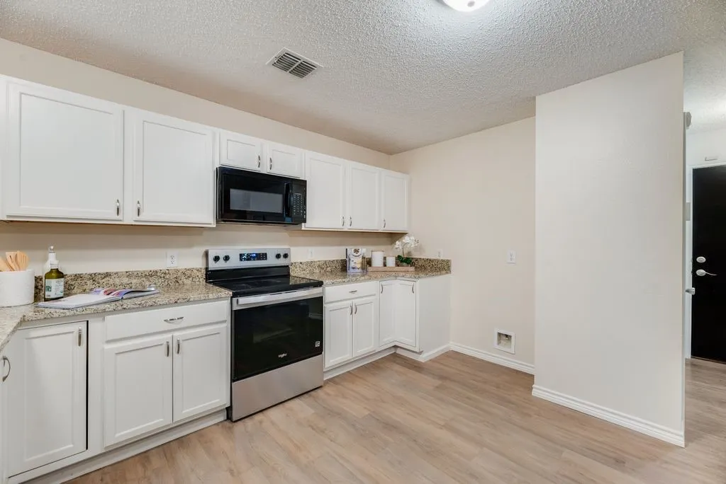 Single Family Residence For Sale in Kaufman County , 512 Appaloosa Drive, Forney, Texas 75126, 4 Bedroom, 3 Bathroom, 2 Garage spaces, 2,614 Sqft, built in 2003, mls#21361743, Real Estate Agent in Forney, Homes For Sale in Kaufman county, Homes For Sale in Forney, Realtor in Forney Texas, Real Estate Brokerage Independent Realty Texas, Luminita Cordes Realtor