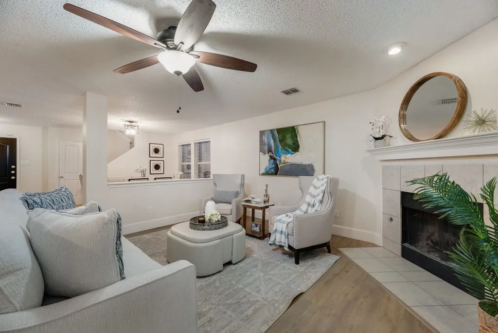 Single Family Residence For Sale in Kaufman County , 512 Appaloosa Drive, Forney, Texas 75126, 4 Bedroom, 3 Bathroom, 2 Garage spaces, 2,614 Sqft, built in 2003, mls#21361743, Real Estate Agent in Forney, Homes For Sale in Kaufman county, Homes For Sale in Forney, Realtor in Forney Texas, Real Estate Brokerage Independent Realty Texas, Luminita Cordes Realtor