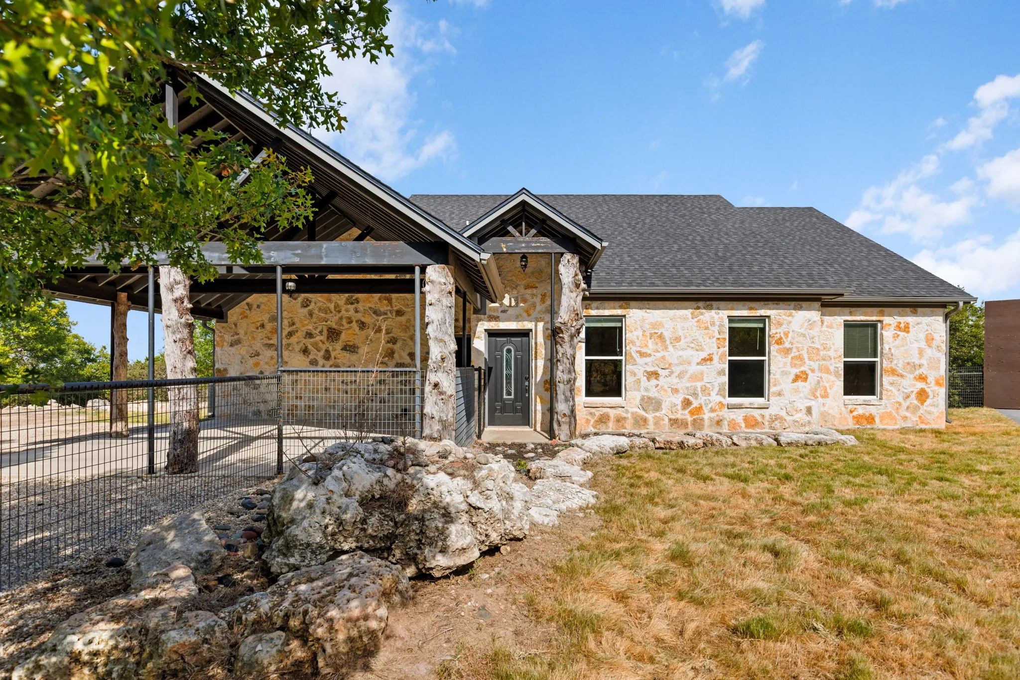 Single Family Residence For Sale in Mc Lennan County , 778 Rivercrest Road, Valley Mills, Texas 76689, 5 Bedroom, 3 Bathroom, 1 Garage spaces, 2,647 Sqft, built in 2019, mls#21361834, Real Estate Agent in Valley Mills, Homes For Sale in Mc Lennan county, Homes For Sale in Valley Mills, Realtor in Valley Mills Texas, Real Estate Brokerage Independent Realty Texas, Luminita Cordes Realtor