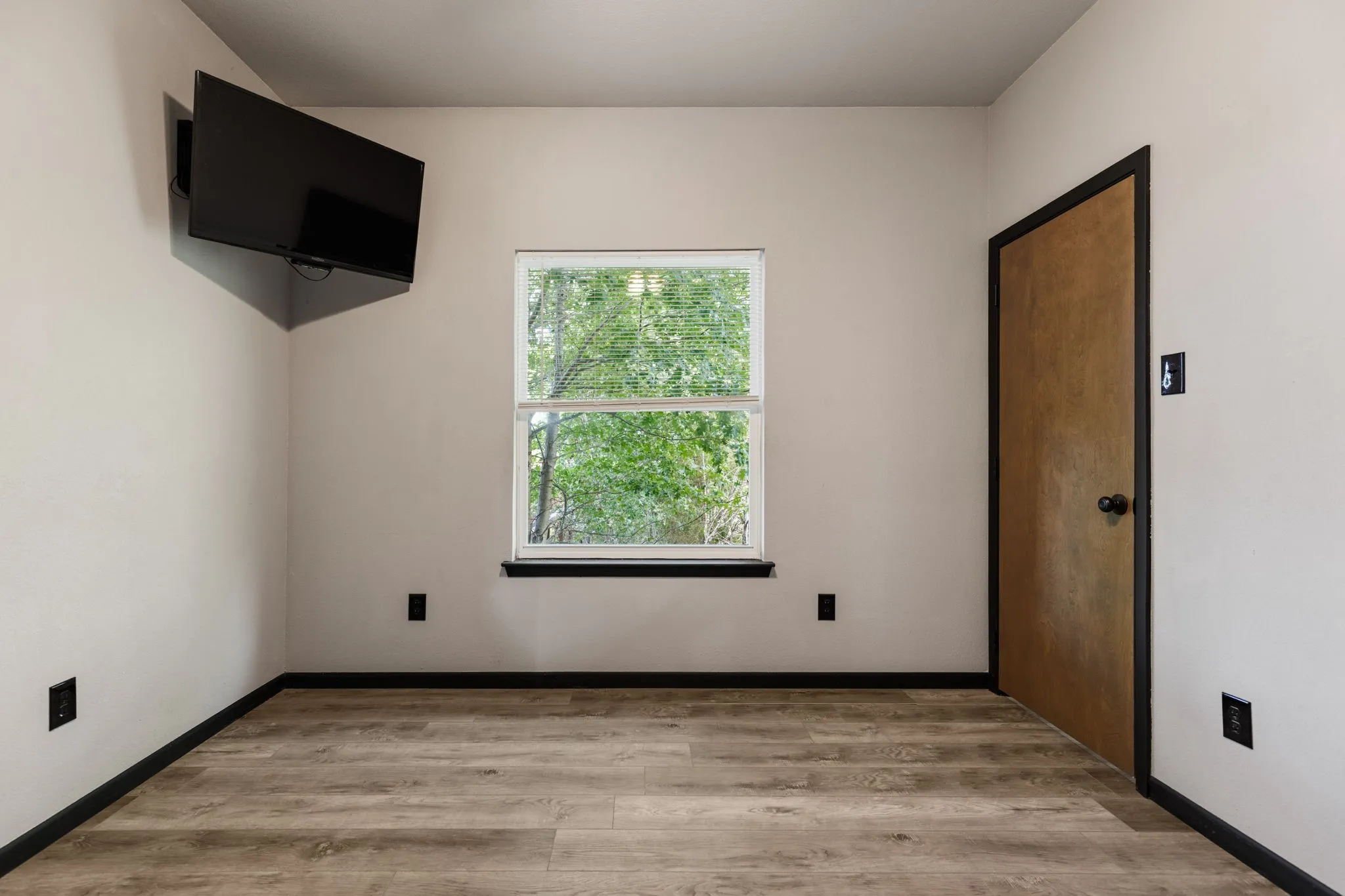 Single Family Residence For Sale in Mc Lennan County , 778 Rivercrest Road, Valley Mills, Texas 76689, 5 Bedroom, 3 Bathroom, 1 Garage spaces, 2,647 Sqft, built in 2019, mls#21361834, Real Estate Agent in Valley Mills, Homes For Sale in Mc Lennan county, Homes For Sale in Valley Mills, Realtor in Valley Mills Texas, Real Estate Brokerage Independent Realty Texas, Luminita Cordes Realtor