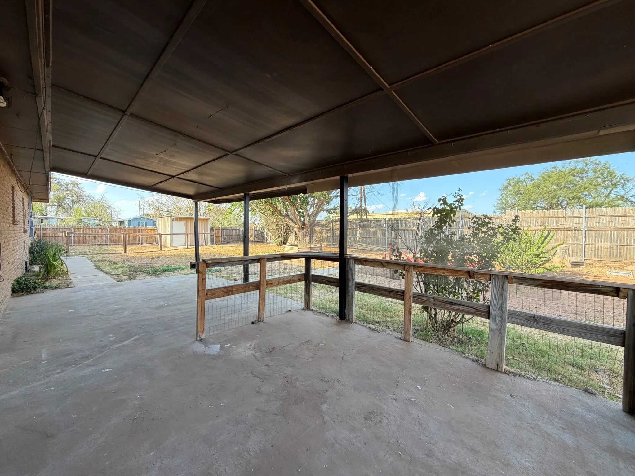 Single Family Residence For Sale in Howard County , 5211 Longshore Drive, Big Spring, Texas 79720, 3 Bedroom, 2 Bathroom, Garage spaces, 1,540 Sqft, built in 1978, Price $241,873, mls#21359318, Real Estate Agent in Big Spring, Homes For Sale in Howard county, Homes For Sale in Big Spring, Realtor in Big Spring Texas, Real Estate Brokerage Independent Realty Texas, Luminita Cordes Realtor