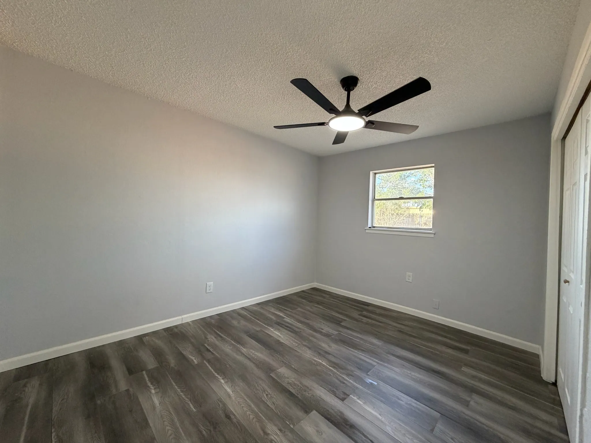 Single Family Residence For Sale in Howard County , 5211 Longshore Drive, Big Spring, Texas 79720, 3 Bedroom, 2 Bathroom, Garage spaces, 1,540 Sqft, built in 1978, Price $241,873, mls#21359318, Real Estate Agent in Big Spring, Homes For Sale in Howard county, Homes For Sale in Big Spring, Realtor in Big Spring Texas, Real Estate Brokerage Independent Realty Texas, Luminita Cordes Realtor