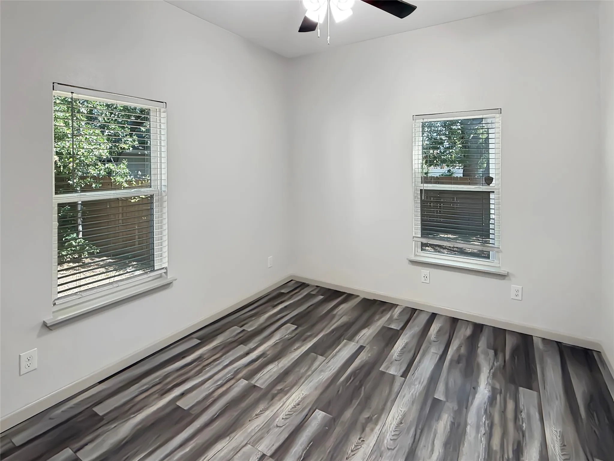 Duplex For Rent in Tarrant County , 1719 25th Street, Fort Worth, Texas 76164, 3 Bedroom, 2 Bathroom, Garage spaces, 2,100 Sqft, built in 1925, mls#21362245, Real Estate Agent in Fort Worth, Homes For Rent in Tarrant county, Homes For Rent in Fort Worth, Realtor in Fort Worth Texas, Real Estate Brokerage Independent Realty Texas, Luminita Cordes Realtor
