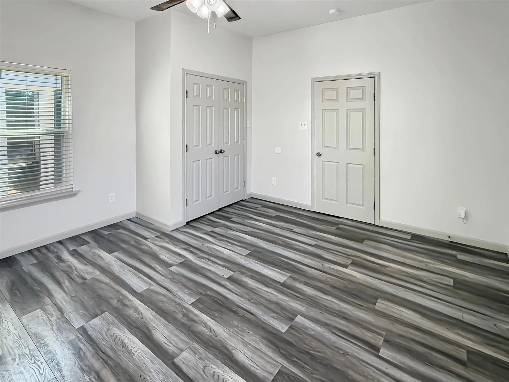 Duplex For Rent in Tarrant County , 1719 25th Street, Fort Worth, Texas 76164, 3 Bedroom, 2 Bathroom, Garage spaces, 2,100 Sqft, built in 1925, mls#21362245, Real Estate Agent in Fort Worth, Homes For Rent in Tarrant county, Homes For Rent in Fort Worth, Realtor in Fort Worth Texas, Real Estate Brokerage Independent Realty Texas, Luminita Cordes Realtor