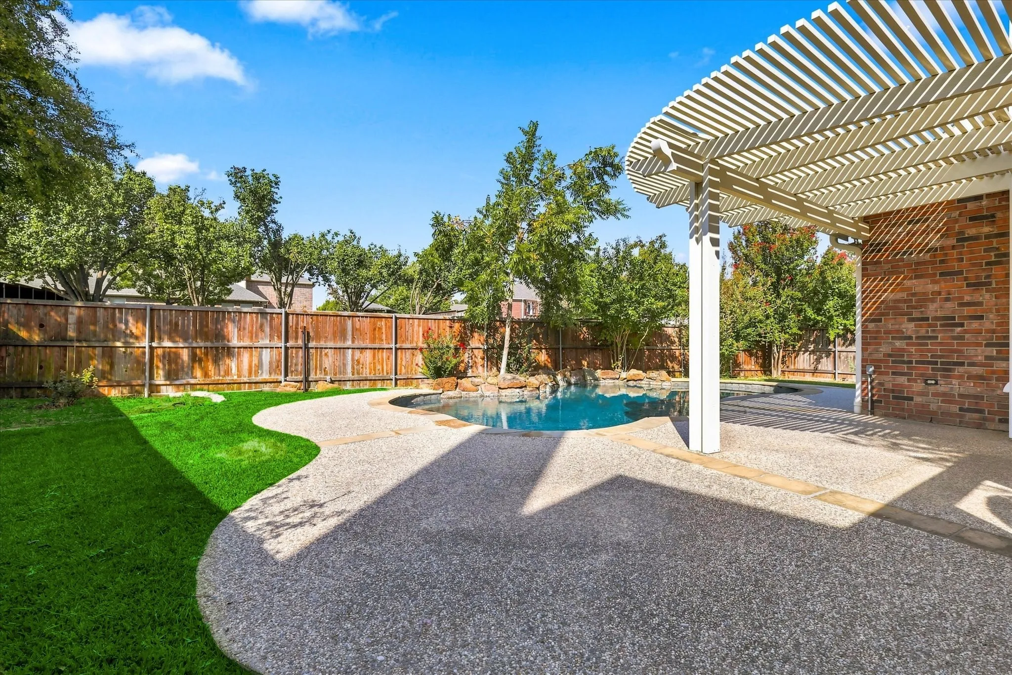 Single Family Residence For Sale in Dallas County , 613 Bella Vista Drive, Coppell, Texas 75019, 4 Bedroom, 3 Bathroom, 2 Garage spaces, 2,711 Sqft, built in 1997, mls#21362225, Real Estate Agent in Coppell, Homes For Sale in Dallas county, Homes For Sale in Coppell, Realtor in Coppell Texas, Real Estate Brokerage Independent Realty Texas, Luminita Cordes Realtor
