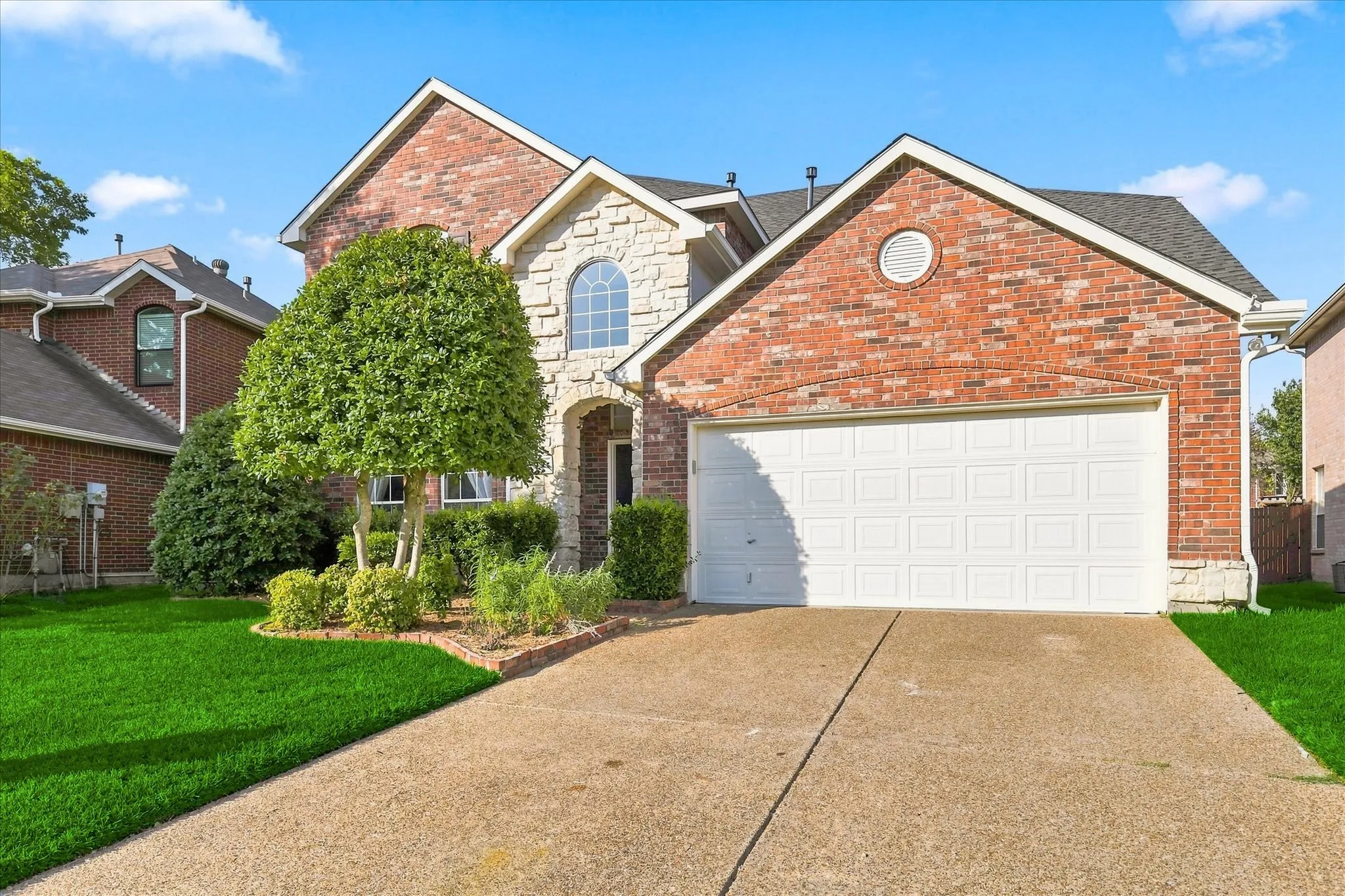 Single Family Residence For Sale in Dallas County , 613 Bella Vista Drive, Coppell, Texas 75019, 4 Bedroom, 3 Bathroom, 2 Garage spaces, 2,711 Sqft, built in 1997, mls#21362225, Real Estate Agent in Coppell, Homes For Sale in Dallas county, Homes For Sale in Coppell, Realtor in Coppell Texas, Real Estate Brokerage Independent Realty Texas, Luminita Cordes Realtor