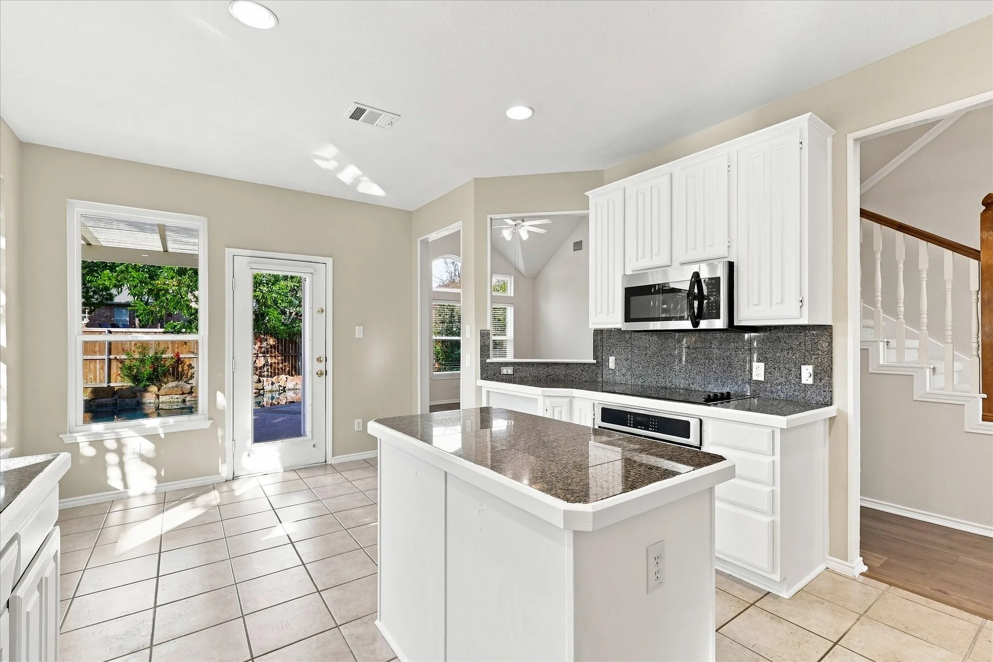Single Family Residence For Sale in Dallas County , 613 Bella Vista Drive, Coppell, Texas 75019, 4 Bedroom, 3 Bathroom, 2 Garage spaces, 2,711 Sqft, built in 1997, mls#21362225, Real Estate Agent in Coppell, Homes For Sale in Dallas county, Homes For Sale in Coppell, Realtor in Coppell Texas, Real Estate Brokerage Independent Realty Texas, Luminita Cordes Realtor