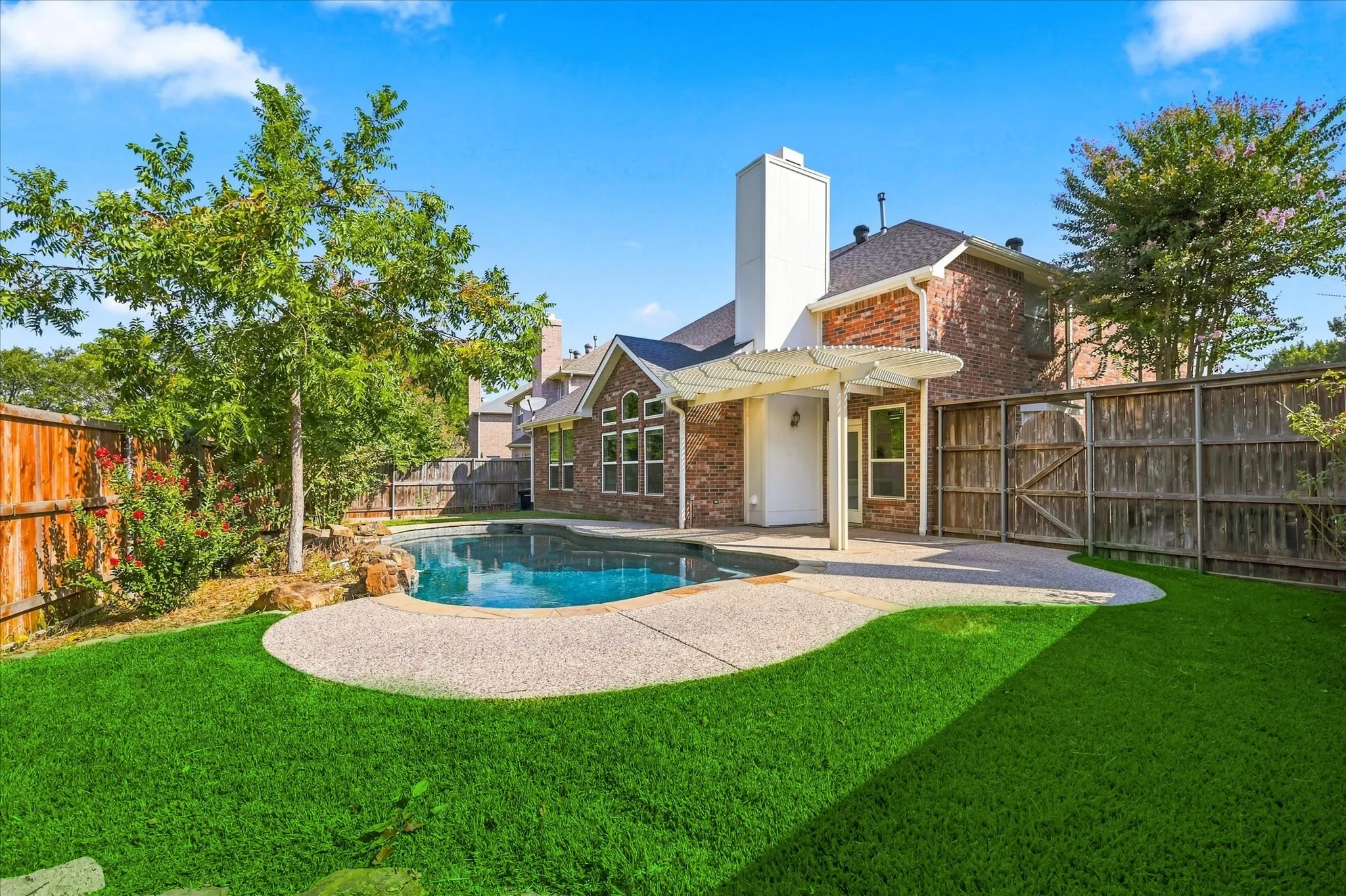 Single Family Residence For Sale in Dallas County , 613 Bella Vista Drive, Coppell, Texas 75019, 4 Bedroom, 3 Bathroom, 2 Garage spaces, 2,711 Sqft, built in 1997, mls#21362225, Real Estate Agent in Coppell, Homes For Sale in Dallas county, Homes For Sale in Coppell, Realtor in Coppell Texas, Real Estate Brokerage Independent Realty Texas, Luminita Cordes Realtor