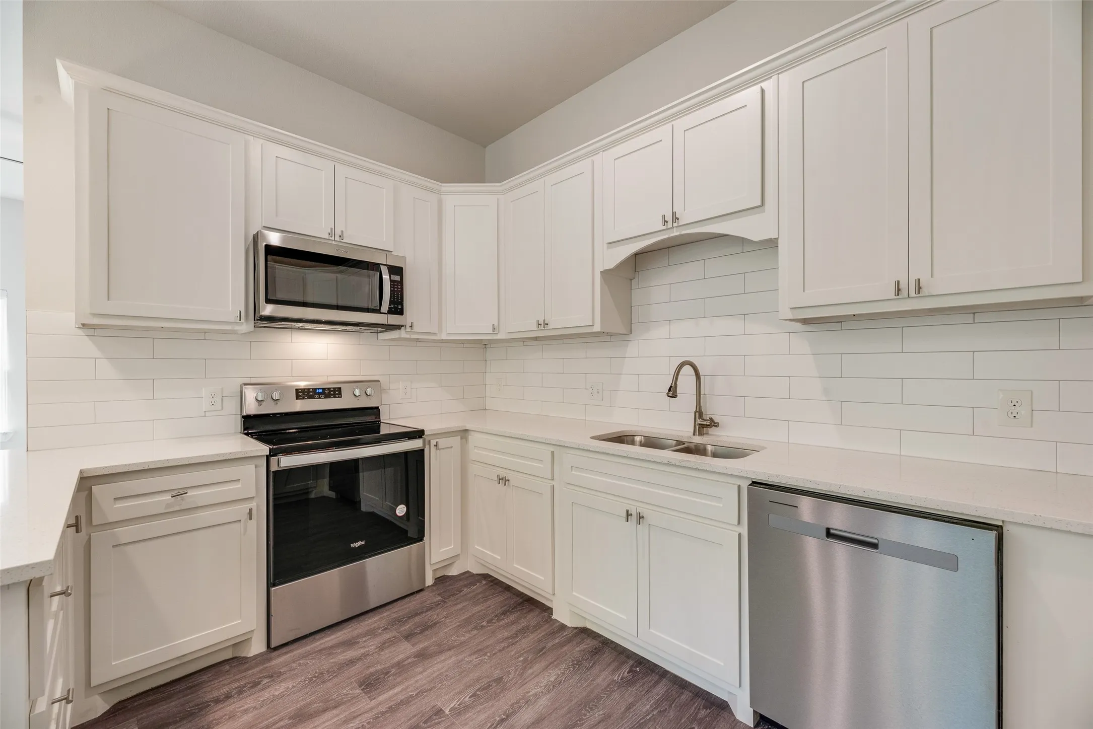 Single Family Residence For Rent in Grayson County , 1115 W Johnson Street, Denison, Texas 75020, 3 Bedroom, 2 Bathroom, 1 Garage spaces, 1,398 Sqft, built in 2023, mls#21361964, Real Estate Agent in Denison, Homes For Rent in Grayson county, Homes For Rent in Denison, Realtor in Denison Texas, Real Estate Brokerage Independent Realty Texas, Luminita Cordes Realtor