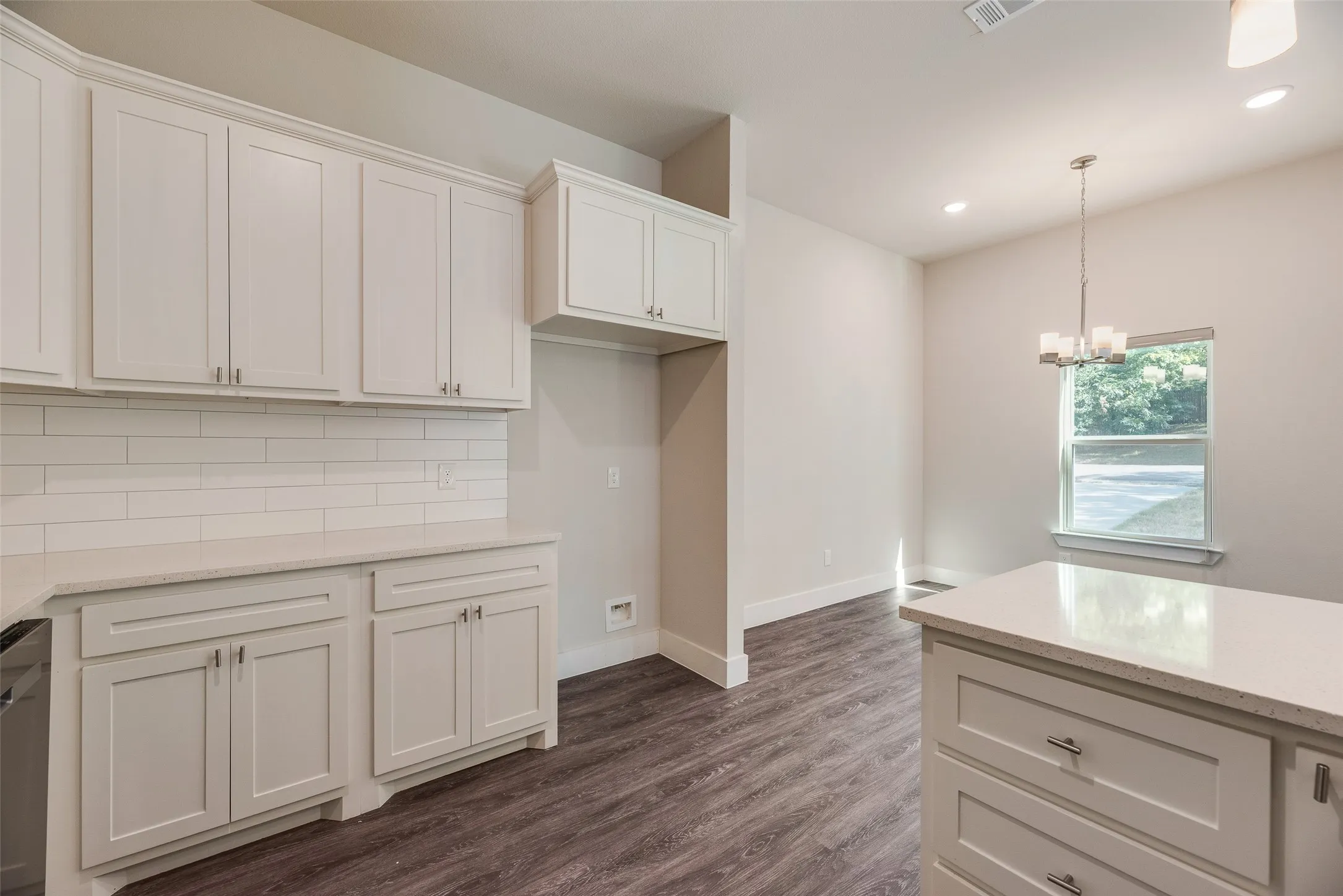 Single Family Residence For Rent in Grayson County , 1115 W Johnson Street, Denison, Texas 75020, 3 Bedroom, 2 Bathroom, 1 Garage spaces, 1,398 Sqft, built in 2023, mls#21361964, Real Estate Agent in Denison, Homes For Rent in Grayson county, Homes For Rent in Denison, Realtor in Denison Texas, Real Estate Brokerage Independent Realty Texas, Luminita Cordes Realtor