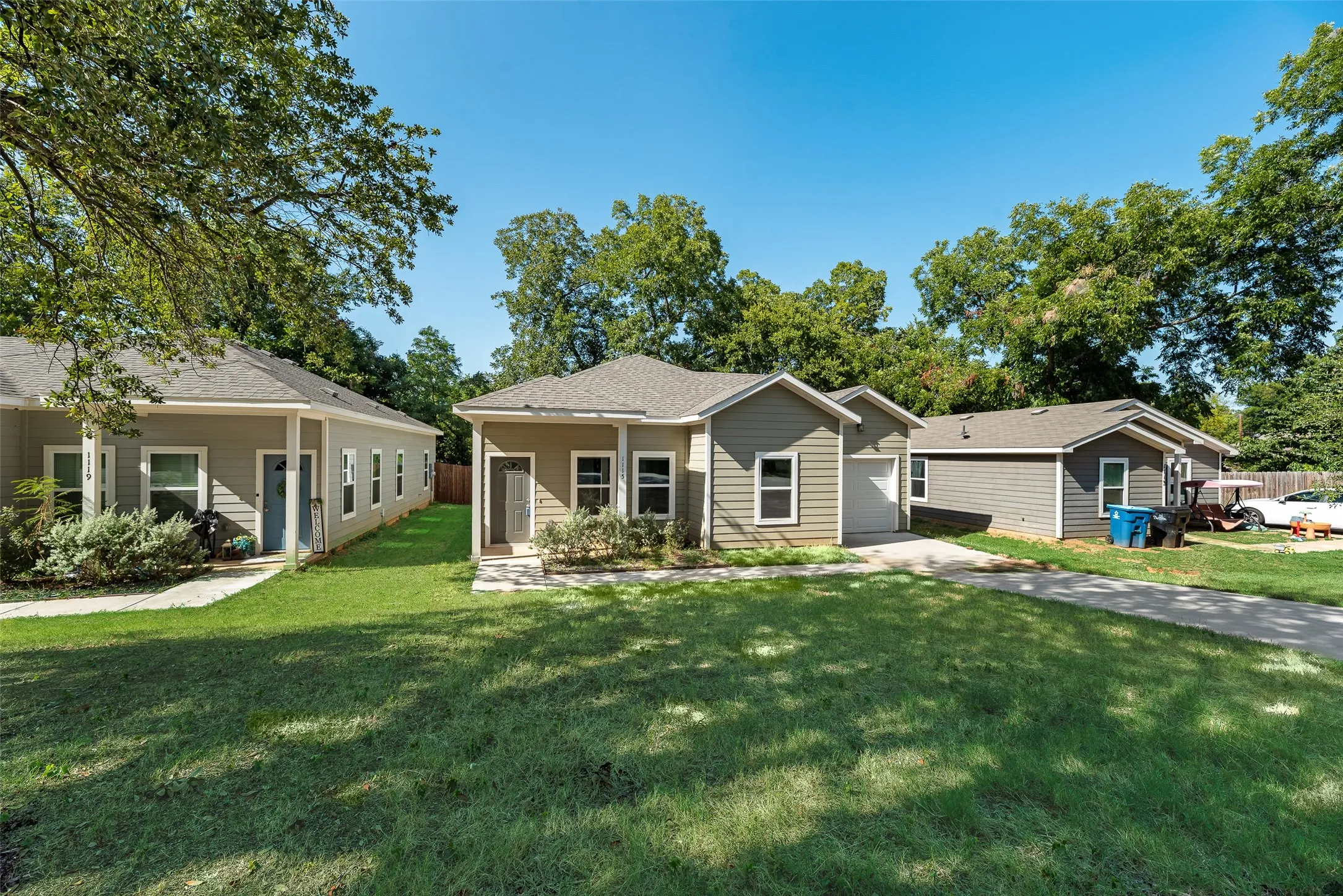 Single Family Residence For Rent in Grayson County , 1115 W Johnson Street, Denison, Texas 75020, 3 Bedroom, 2 Bathroom, 1 Garage spaces, 1,398 Sqft, built in 2023, mls#21361964, Real Estate Agent in Denison, Homes For Rent in Grayson county, Homes For Rent in Denison, Realtor in Denison Texas, Real Estate Brokerage Independent Realty Texas, Luminita Cordes Realtor