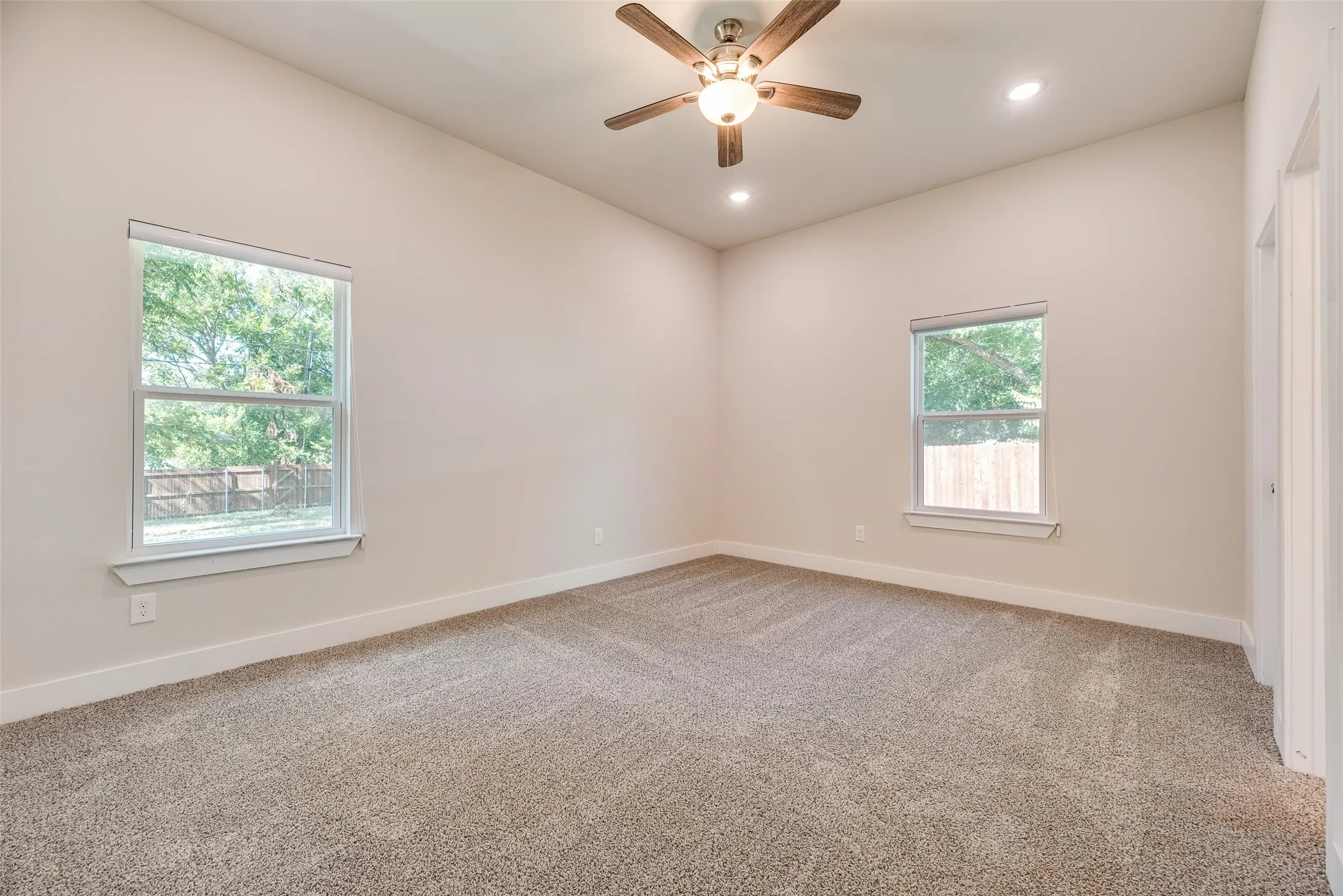 Single Family Residence For Rent in Grayson County , 1115 W Johnson Street, Denison, Texas 75020, 3 Bedroom, 2 Bathroom, 1 Garage spaces, 1,398 Sqft, built in 2023, mls#21361964, Real Estate Agent in Denison, Homes For Rent in Grayson county, Homes For Rent in Denison, Realtor in Denison Texas, Real Estate Brokerage Independent Realty Texas, Luminita Cordes Realtor