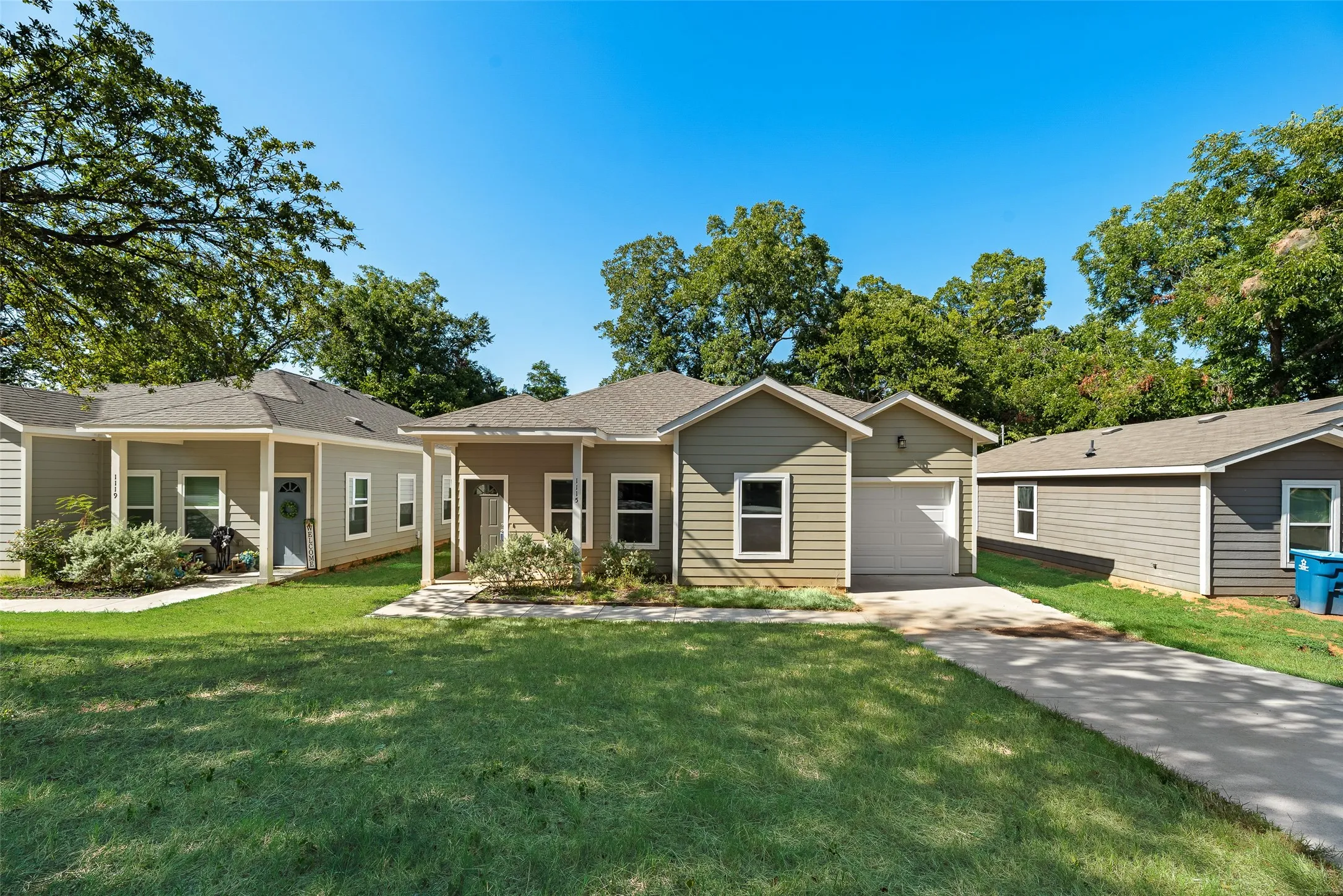 Single Family Residence For Rent in Grayson County , 1115 W Johnson Street, Denison, Texas 75020, 3 Bedroom, 2 Bathroom, 1 Garage spaces, 1,398 Sqft, built in 2023, mls#21361964, Real Estate Agent in Denison, Homes For Rent in Grayson county, Homes For Rent in Denison, Realtor in Denison Texas, Real Estate Brokerage Independent Realty Texas, Luminita Cordes Realtor