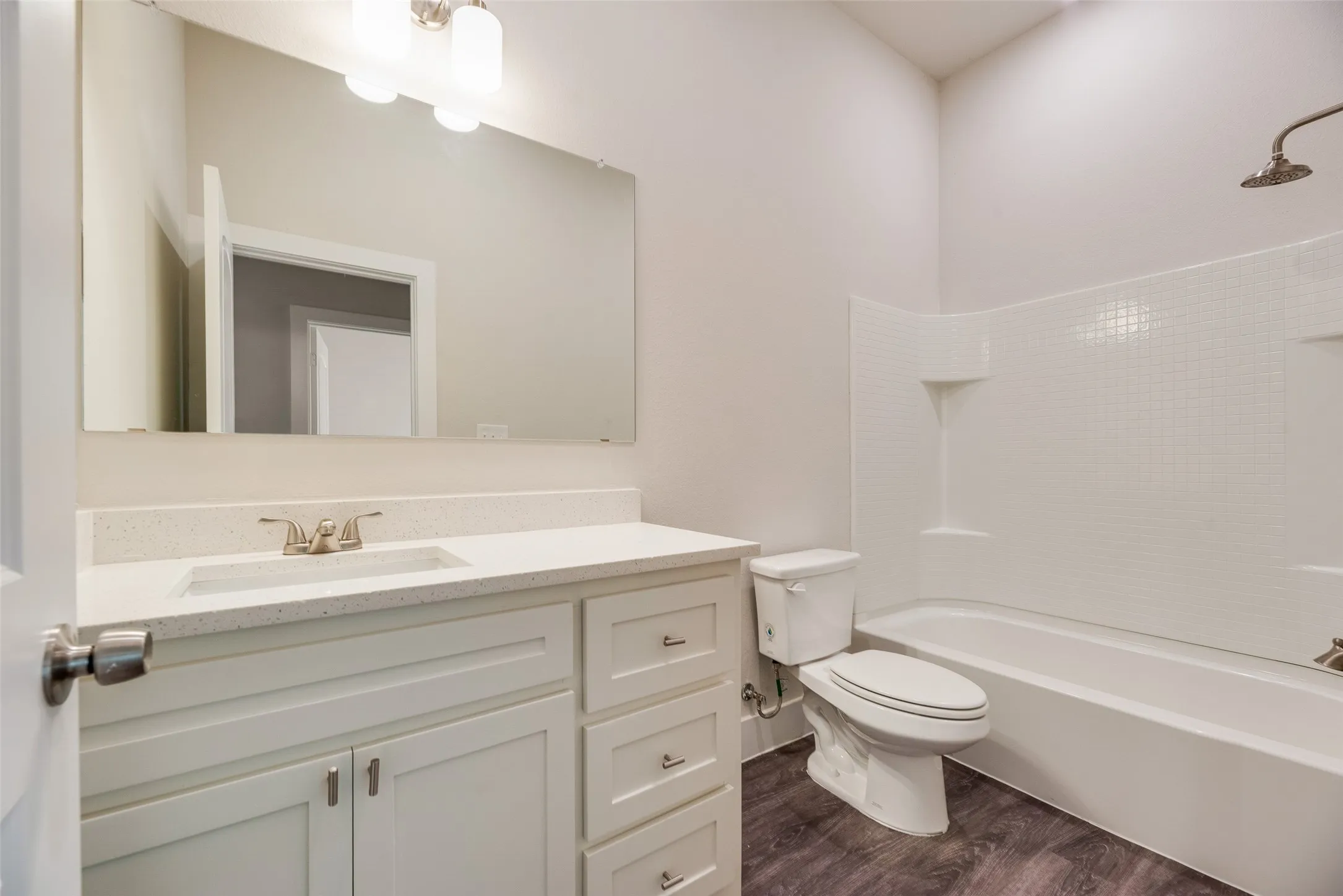 Single Family Residence For Rent in Grayson County , 1115 W Johnson Street, Denison, Texas 75020, 3 Bedroom, 2 Bathroom, 1 Garage spaces, 1,398 Sqft, built in 2023, mls#21361964, Real Estate Agent in Denison, Homes For Rent in Grayson county, Homes For Rent in Denison, Realtor in Denison Texas, Real Estate Brokerage Independent Realty Texas, Luminita Cordes Realtor