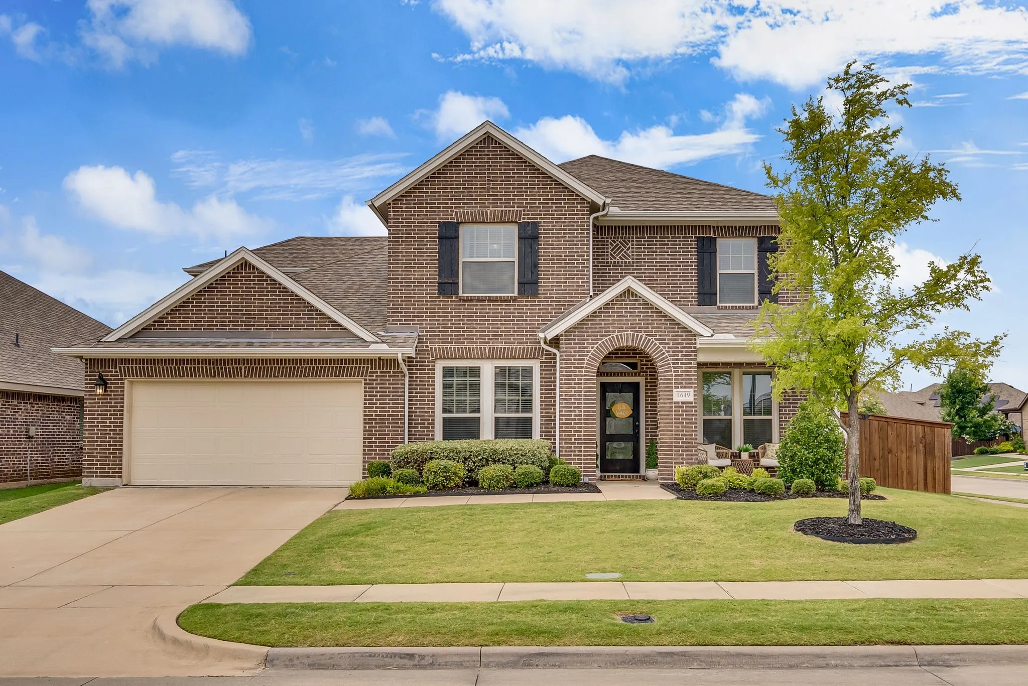 Single Family Residence For Sale in Kaufman County , 1649 Deerpath Drive, Forney, Texas 75126, 5 Bedroom, 4 Bathroom, 3 Garage spaces, 3,849 Sqft, built in 2018, mls#21358013, Real Estate Agent in Forney, Homes For Sale in Kaufman county, Homes For Sale in Forney, Realtor in Forney Texas, Real Estate Brokerage Independent Realty Texas, Luminita Cordes Realtor