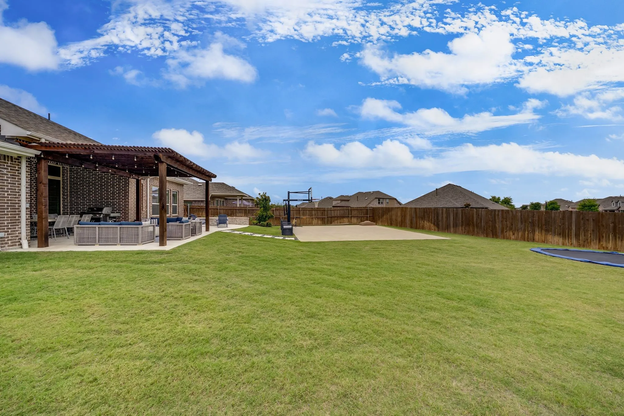 Single Family Residence For Sale in Kaufman County , 1649 Deerpath Drive, Forney, Texas 75126, 5 Bedroom, 4 Bathroom, 3 Garage spaces, 3,849 Sqft, built in 2018, mls#21358013, Real Estate Agent in Forney, Homes For Sale in Kaufman county, Homes For Sale in Forney, Realtor in Forney Texas, Real Estate Brokerage Independent Realty Texas, Luminita Cordes Realtor