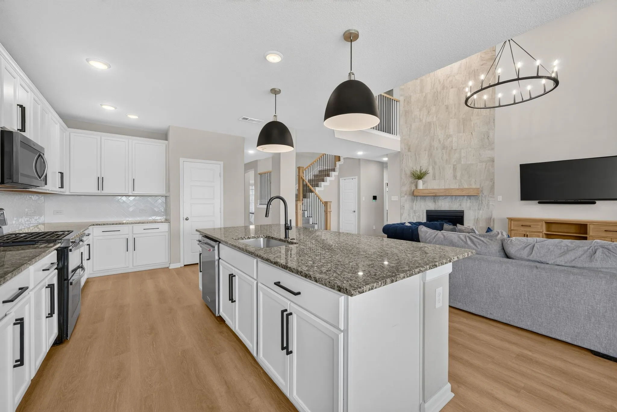 Single Family Residence For Sale in Kaufman County , 1649 Deerpath Drive, Forney, Texas 75126, 5 Bedroom, 4 Bathroom, 3 Garage spaces, 3,849 Sqft, built in 2018, mls#21358013, Real Estate Agent in Forney, Homes For Sale in Kaufman county, Homes For Sale in Forney, Realtor in Forney Texas, Real Estate Brokerage Independent Realty Texas, Luminita Cordes Realtor
