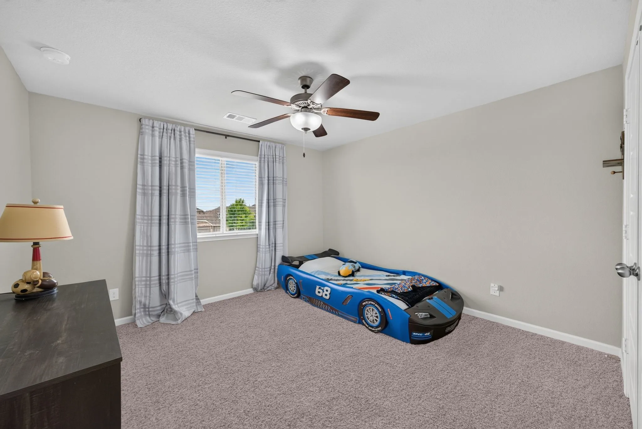 Single Family Residence For Sale in Kaufman County , 1649 Deerpath Drive, Forney, Texas 75126, 5 Bedroom, 4 Bathroom, 3 Garage spaces, 3,849 Sqft, built in 2018, mls#21358013, Real Estate Agent in Forney, Homes For Sale in Kaufman county, Homes For Sale in Forney, Realtor in Forney Texas, Real Estate Brokerage Independent Realty Texas, Luminita Cordes Realtor