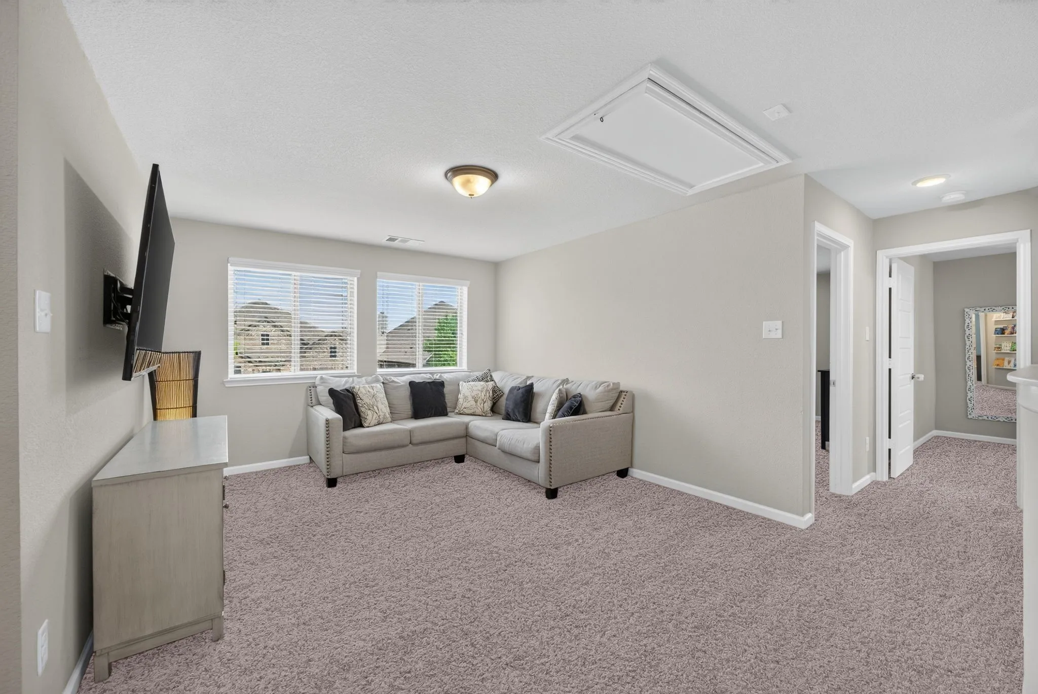 Single Family Residence For Sale in Kaufman County , 1649 Deerpath Drive, Forney, Texas 75126, 5 Bedroom, 4 Bathroom, 3 Garage spaces, 3,849 Sqft, built in 2018, mls#21358013, Real Estate Agent in Forney, Homes For Sale in Kaufman county, Homes For Sale in Forney, Realtor in Forney Texas, Real Estate Brokerage Independent Realty Texas, Luminita Cordes Realtor