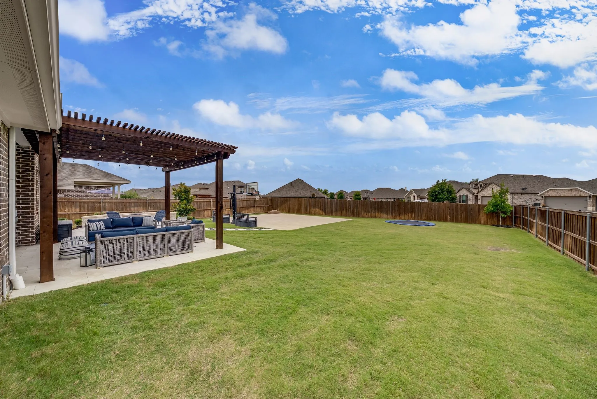 Single Family Residence For Sale in Kaufman County , 1649 Deerpath Drive, Forney, Texas 75126, 5 Bedroom, 4 Bathroom, 3 Garage spaces, 3,849 Sqft, built in 2018, mls#21358013, Real Estate Agent in Forney, Homes For Sale in Kaufman county, Homes For Sale in Forney, Realtor in Forney Texas, Real Estate Brokerage Independent Realty Texas, Luminita Cordes Realtor
