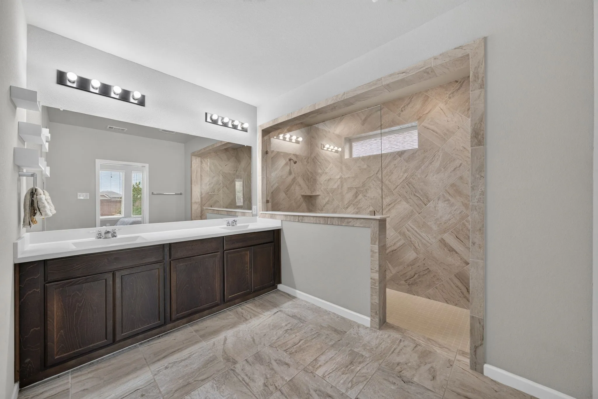 Single Family Residence For Sale in Kaufman County , 1649 Deerpath Drive, Forney, Texas 75126, 5 Bedroom, 4 Bathroom, 3 Garage spaces, 3,849 Sqft, built in 2018, mls#21358013, Real Estate Agent in Forney, Homes For Sale in Kaufman county, Homes For Sale in Forney, Realtor in Forney Texas, Real Estate Brokerage Independent Realty Texas, Luminita Cordes Realtor