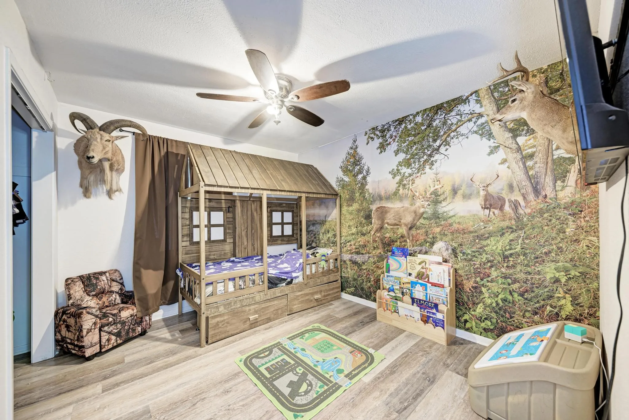 Single Family Residence For Sale in Lampasas County , 1407 W Avenue C, Lampasas, Texas 76550, 4 Bedroom, 2 Bathroom, Garage spaces, 1,568 Sqft, built in 1986, mls#21359120, Real Estate Agent in Lampasas, Homes For Sale in Lampasas county, Homes For Sale in Lampasas, Realtor in Lampasas Texas, Real Estate Brokerage Independent Realty Texas, Luminita Cordes Realtor