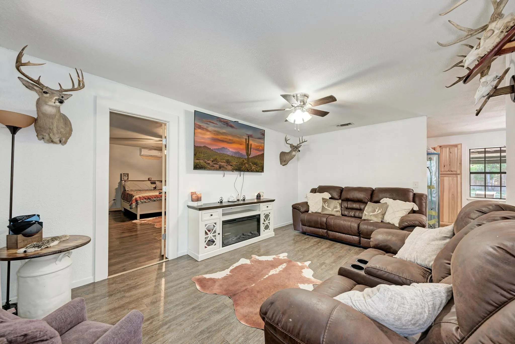 Single Family Residence For Sale in Lampasas County , 1407 W Avenue C, Lampasas, Texas 76550, 4 Bedroom, 2 Bathroom, Garage spaces, 1,568 Sqft, built in 1986, mls#21359120, Real Estate Agent in Lampasas, Homes For Sale in Lampasas county, Homes For Sale in Lampasas, Realtor in Lampasas Texas, Real Estate Brokerage Independent Realty Texas, Luminita Cordes Realtor