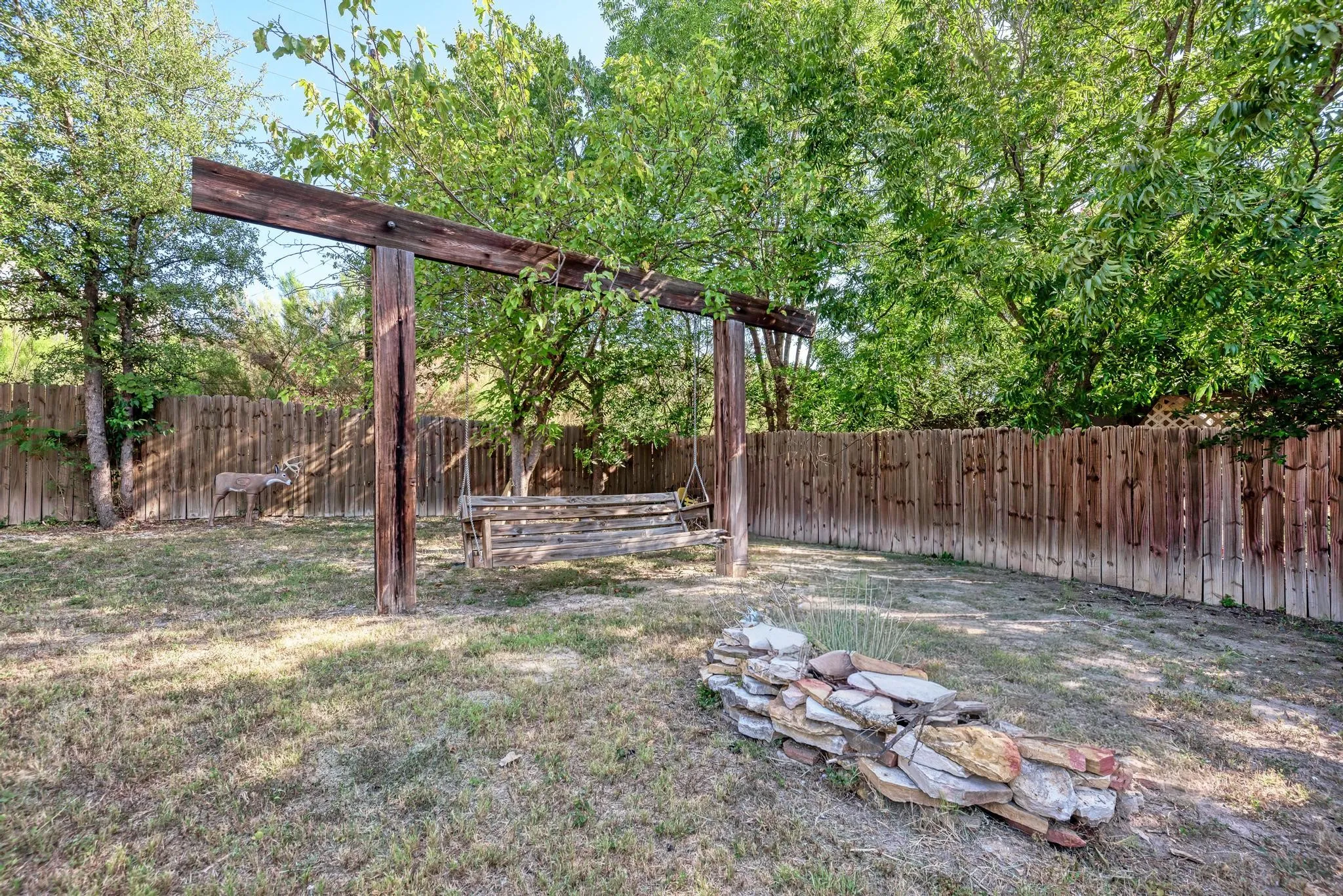 Single Family Residence For Sale in Lampasas County , 1407 W Avenue C, Lampasas, Texas 76550, 4 Bedroom, 2 Bathroom, Garage spaces, 1,568 Sqft, built in 1986, mls#21359120, Real Estate Agent in Lampasas, Homes For Sale in Lampasas county, Homes For Sale in Lampasas, Realtor in Lampasas Texas, Real Estate Brokerage Independent Realty Texas, Luminita Cordes Realtor