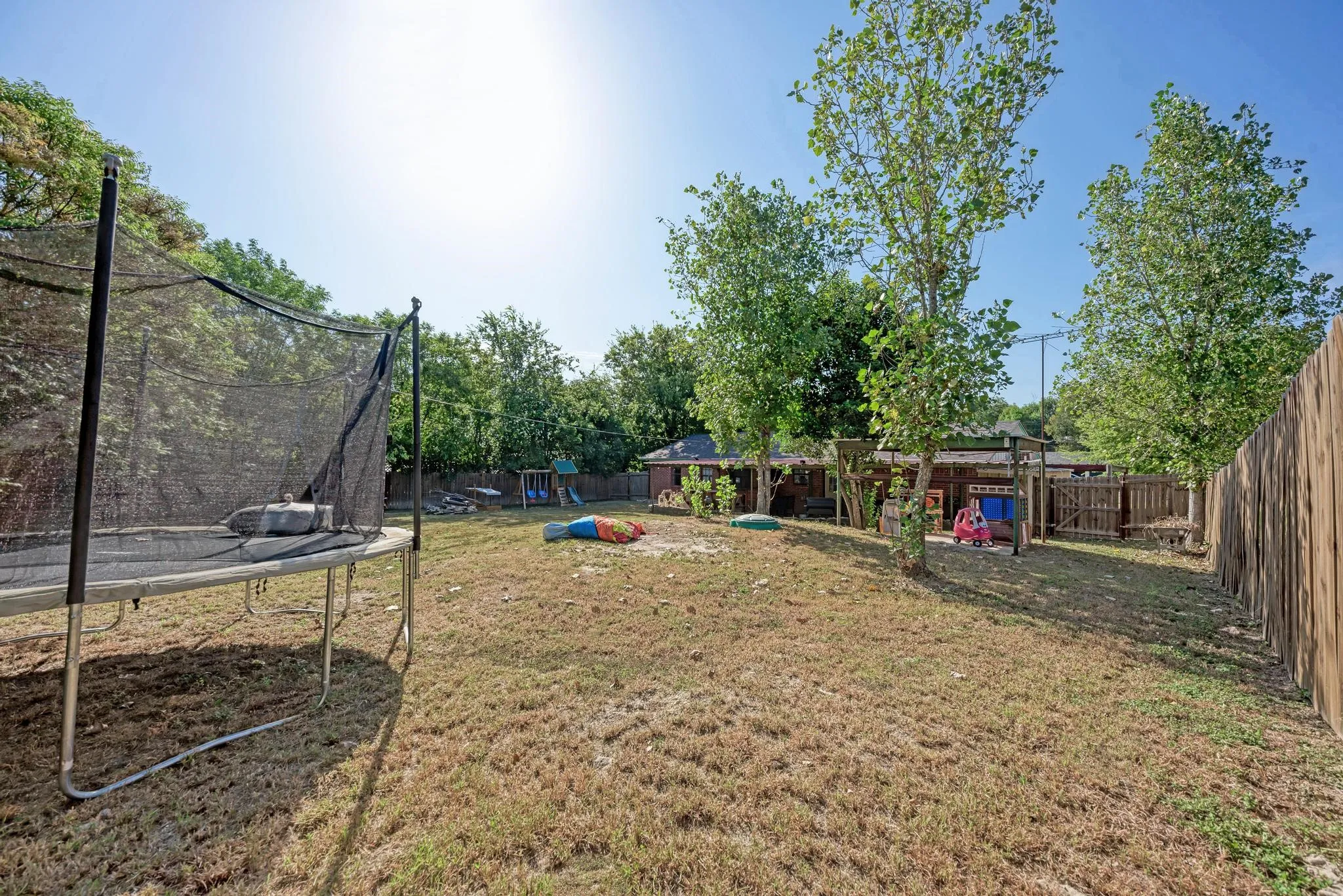 Single Family Residence For Sale in Lampasas County , 1407 W Avenue C, Lampasas, Texas 76550, 4 Bedroom, 2 Bathroom, Garage spaces, 1,568 Sqft, built in 1986, mls#21359120, Real Estate Agent in Lampasas, Homes For Sale in Lampasas county, Homes For Sale in Lampasas, Realtor in Lampasas Texas, Real Estate Brokerage Independent Realty Texas, Luminita Cordes Realtor