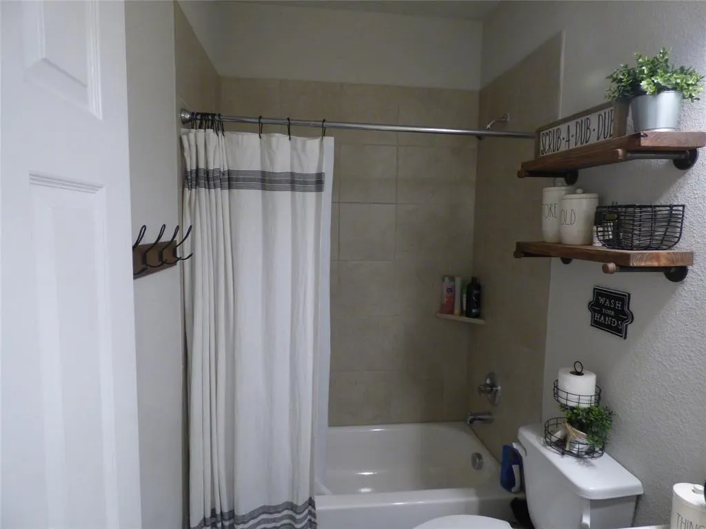 Single Family Residence For Sale in Tarrant County , 7416 Boat Wind Road, Fort Worth, Texas 76179, 4 Bedroom, 2 Bathroom, 2 Garage spaces, 1,908 Sqft, built in 2018, Price $335,000, mls#21356005, Real Estate Agent in Fort Worth, Homes For Sale in Tarrant county, Homes For Sale in Fort Worth, Realtor in Fort Worth Texas, Real Estate Brokerage Independent Realty Texas, Luminita Cordes Realtor