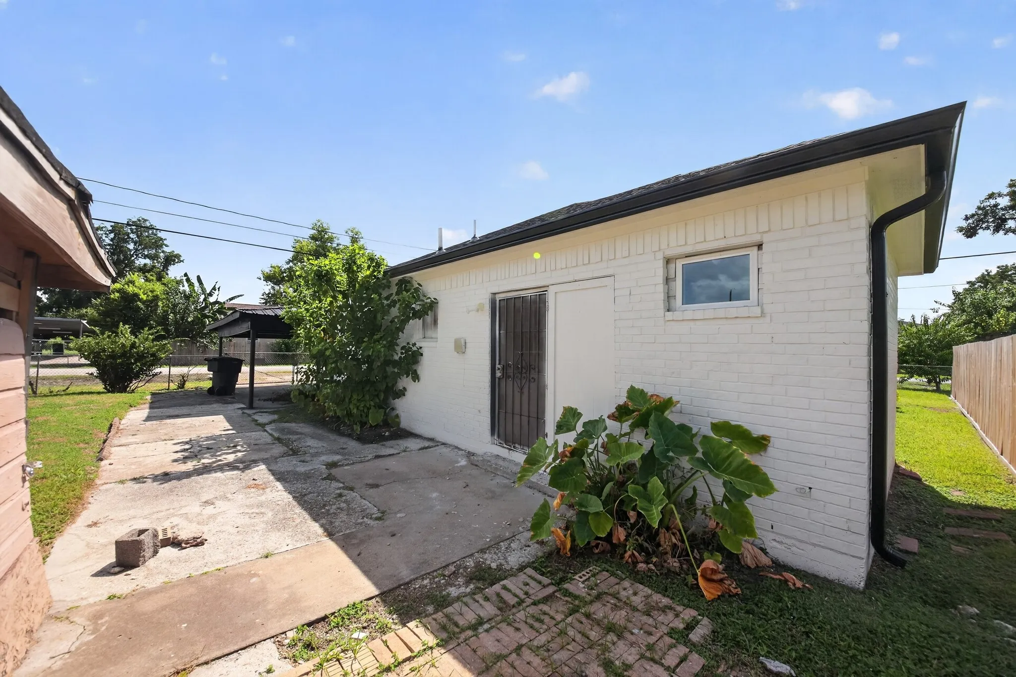 Single Family Residence For Sale in Harris County , 6202 Kashmere Street, Houston, Texas 77026, 3 Bedroom, 2 Bathroom, Garage spaces, 1,348 Sqft, built in 1956, mls#21362190, Real Estate Agent in Houston, Homes For Sale in Harris county, Homes For Sale in Houston, Realtor in Houston Texas, Real Estate Brokerage Independent Realty Texas, Luminita Cordes Realtor