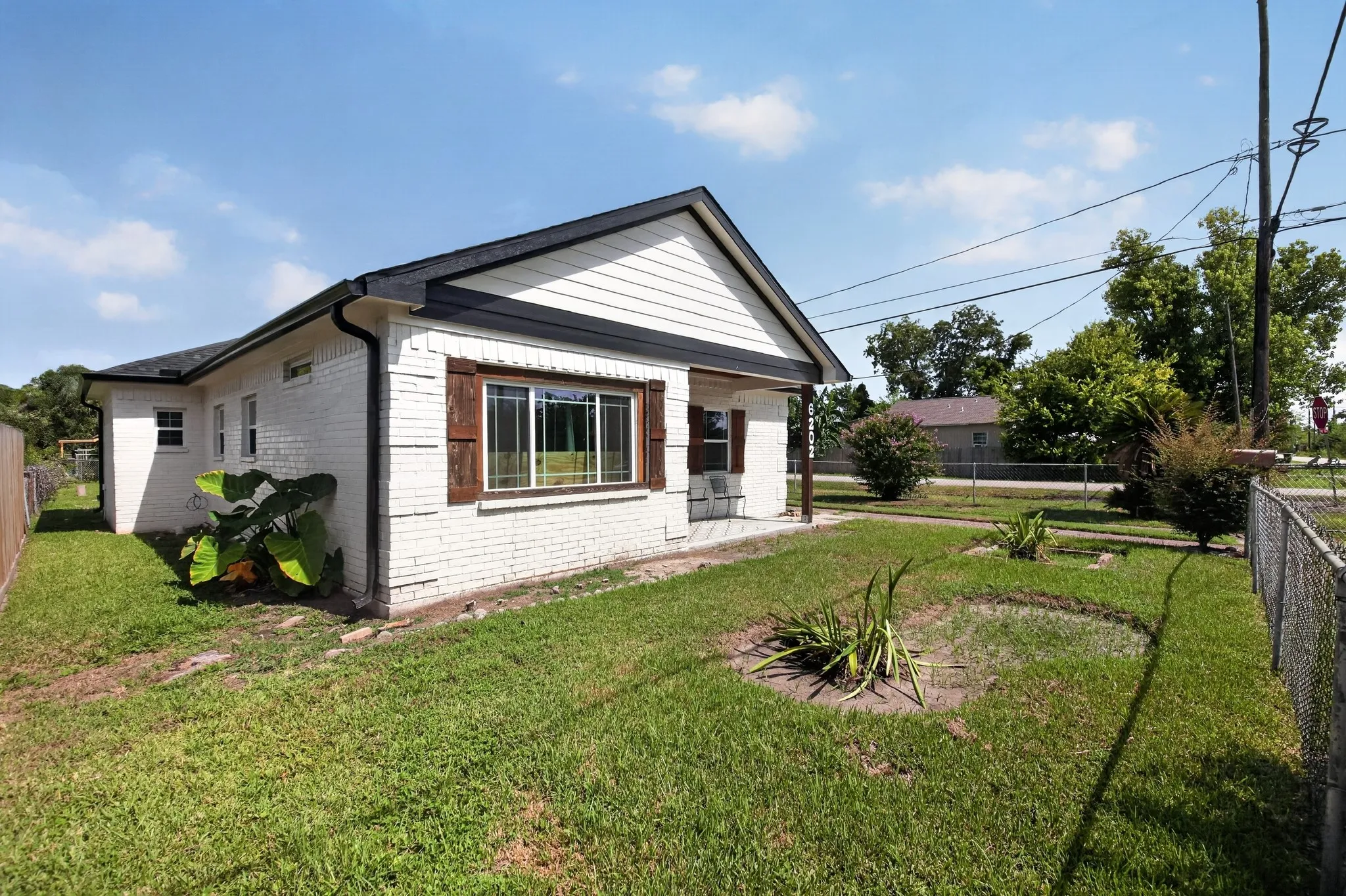 Single Family Residence For Sale in Harris County , 6202 Kashmere Street, Houston, Texas 77026, 3 Bedroom, 2 Bathroom, Garage spaces, 1,348 Sqft, built in 1956, mls#21362190, Real Estate Agent in Houston, Homes For Sale in Harris county, Homes For Sale in Houston, Realtor in Houston Texas, Real Estate Brokerage Independent Realty Texas, Luminita Cordes Realtor