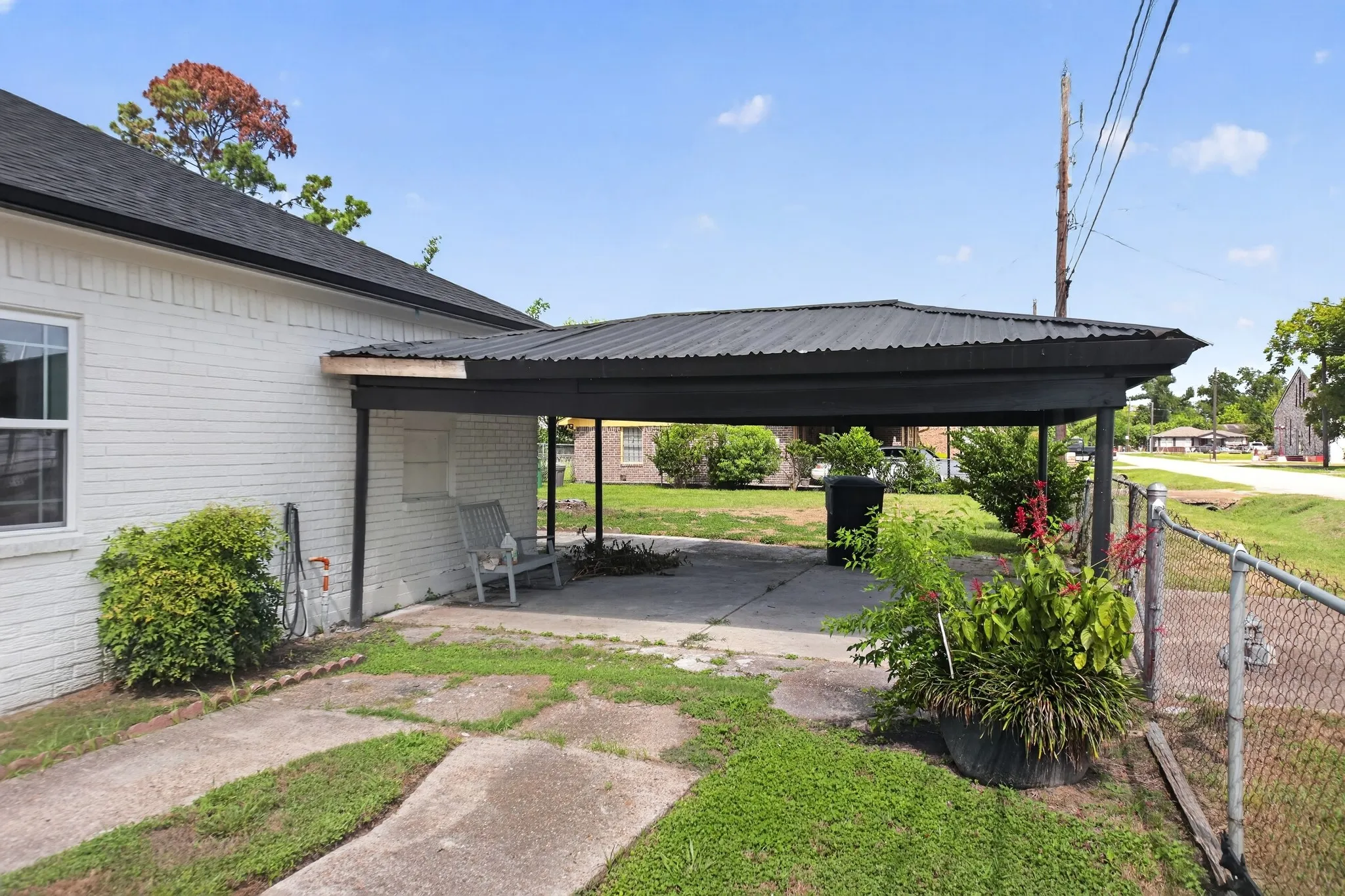 Single Family Residence For Sale in Harris County , 6202 Kashmere Street, Houston, Texas 77026, 3 Bedroom, 2 Bathroom, Garage spaces, 1,348 Sqft, built in 1956, mls#21362190, Real Estate Agent in Houston, Homes For Sale in Harris county, Homes For Sale in Houston, Realtor in Houston Texas, Real Estate Brokerage Independent Realty Texas, Luminita Cordes Realtor
