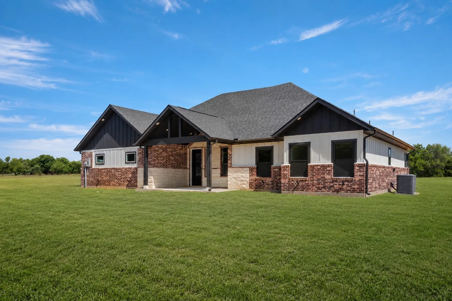 Single Family Residence For Sale in Hunt County , 1282 CR 4105, Greenville, Texas 75401, 4 Bedroom, 3 Bathroom, 7 Garage spaces, 2,950 Sqft, built in 2026, mls#21356077, Real Estate Agent in Greenville, Homes For Sale in Hunt county, Homes For Sale in Greenville, Realtor in Greenville Texas, Real Estate Brokerage Independent Realty Texas, Luminita Cordes Realtor