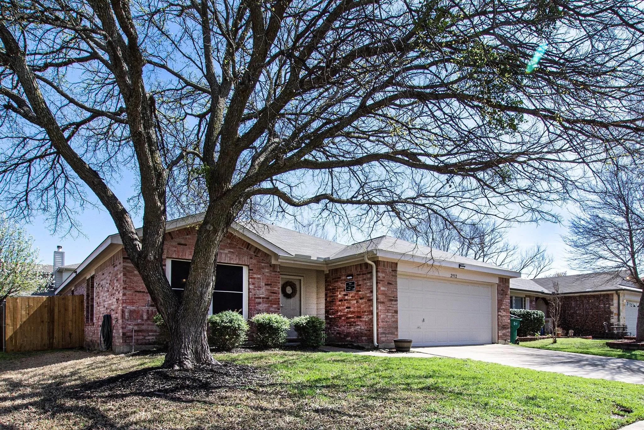 Single Family Residence For Rent in Collin County , 2932 Frontier Lane, Mc Kinney, Texas 75071, 4 Bedroom, 2 Bathroom, 2 Garage spaces, 1,789 Sqft, built in 2002, mls#21362276, Real Estate Agent in Mc Kinney, Homes For Rent in Collin county, Homes For Rent in Mc Kinney, Realtor in Mc Kinney Texas, Real Estate Brokerage Independent Realty Texas, Luminita Cordes Realtor