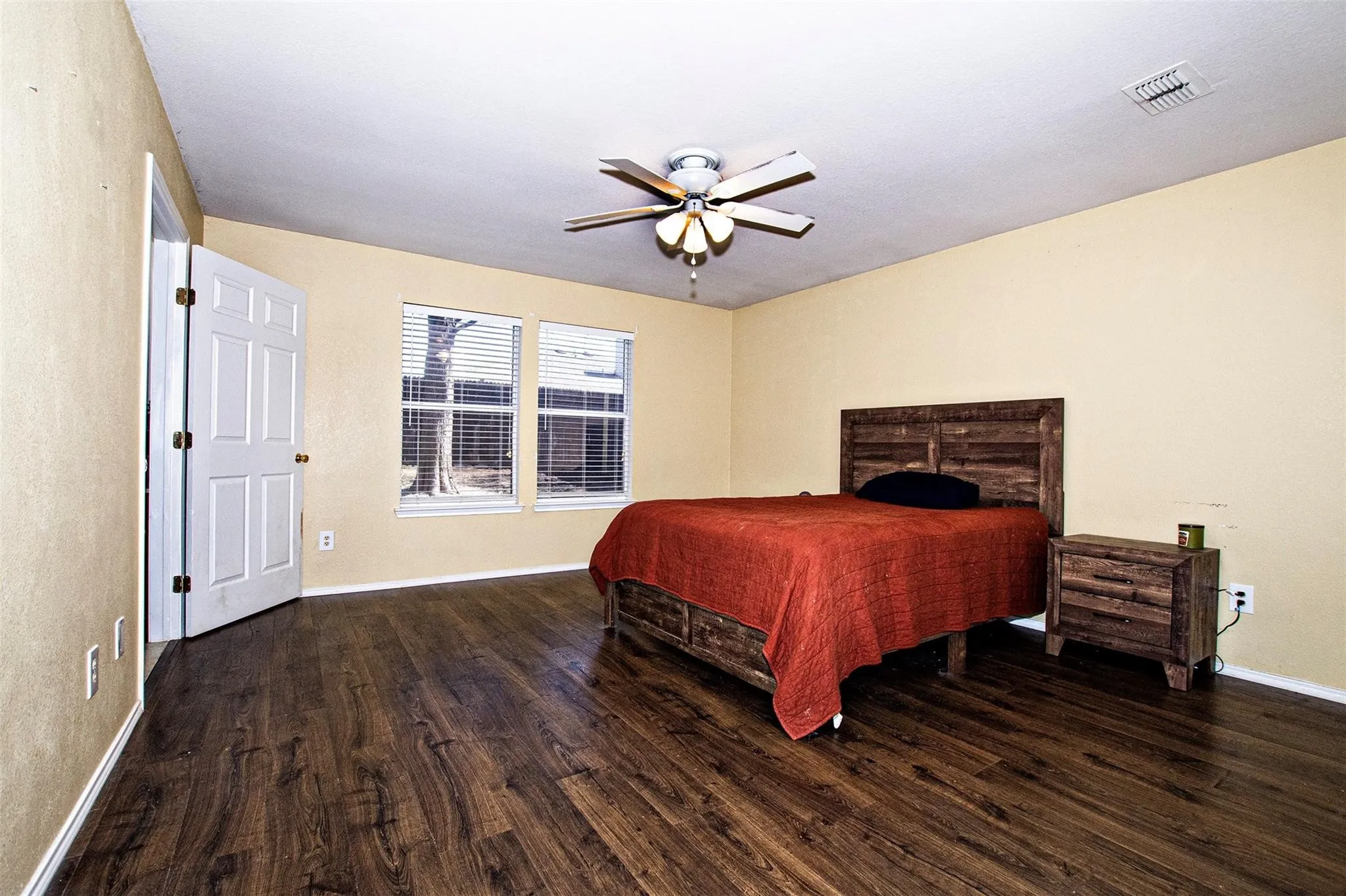 Single Family Residence For Rent in Collin County , 2932 Frontier Lane, Mc Kinney, Texas 75071, 4 Bedroom, 2 Bathroom, 2 Garage spaces, 1,789 Sqft, built in 2002, mls#21362276, Real Estate Agent in Mc Kinney, Homes For Rent in Collin county, Homes For Rent in Mc Kinney, Realtor in Mc Kinney Texas, Real Estate Brokerage Independent Realty Texas, Luminita Cordes Realtor