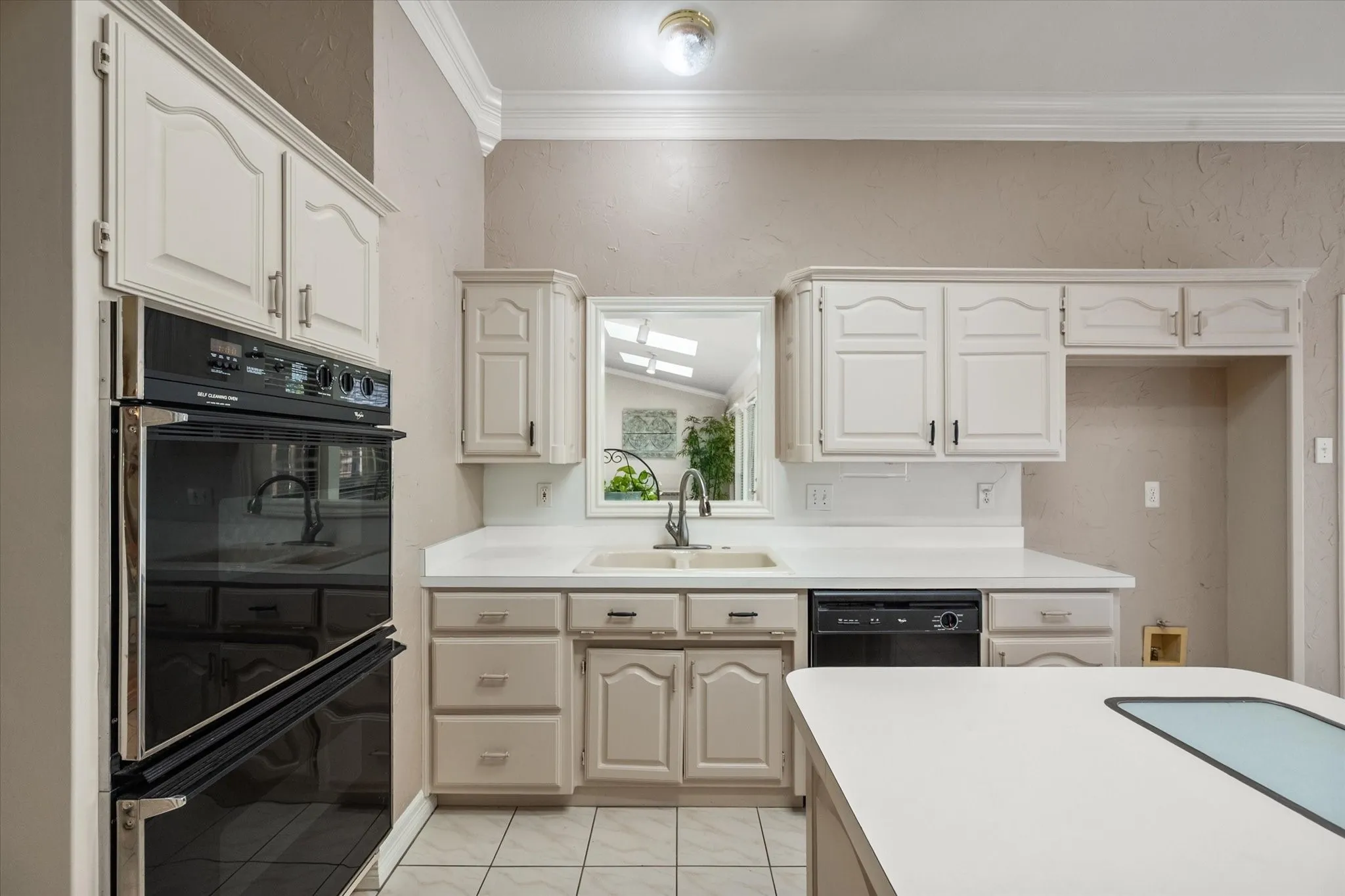 Single Family Residence For Sale in Tarrant County , 1388 Fairhaven Drive, Mansfield, Texas 76063, 4 Bedroom, 4 Bathroom, 3 Garage spaces, 3,494 Sqft, built in 1990, mls#21361071, Real Estate Agent in Mansfield, Homes For Sale in Tarrant county, Homes For Sale in Mansfield, Realtor in Mansfield Texas, Real Estate Brokerage Independent Realty Texas, Luminita Cordes Realtor