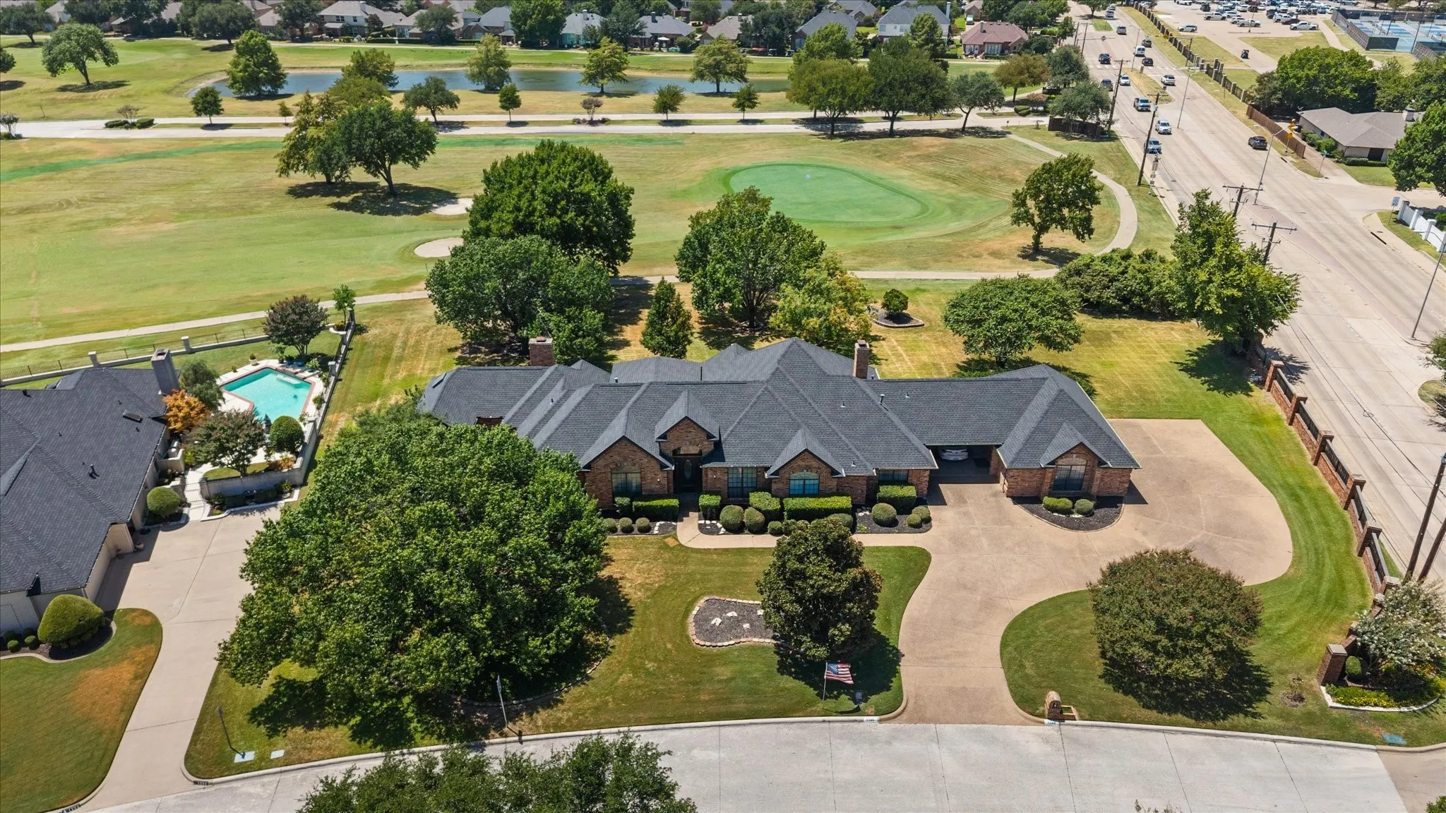 Single Family Residence For Sale in Tarrant County , 1388 Fairhaven Drive, Mansfield, Texas 76063, 4 Bedroom, 4 Bathroom, 3 Garage spaces, 3,494 Sqft, built in 1990, mls#21361071, Real Estate Agent in Mansfield, Homes For Sale in Tarrant county, Homes For Sale in Mansfield, Realtor in Mansfield Texas, Real Estate Brokerage Independent Realty Texas, Luminita Cordes Realtor