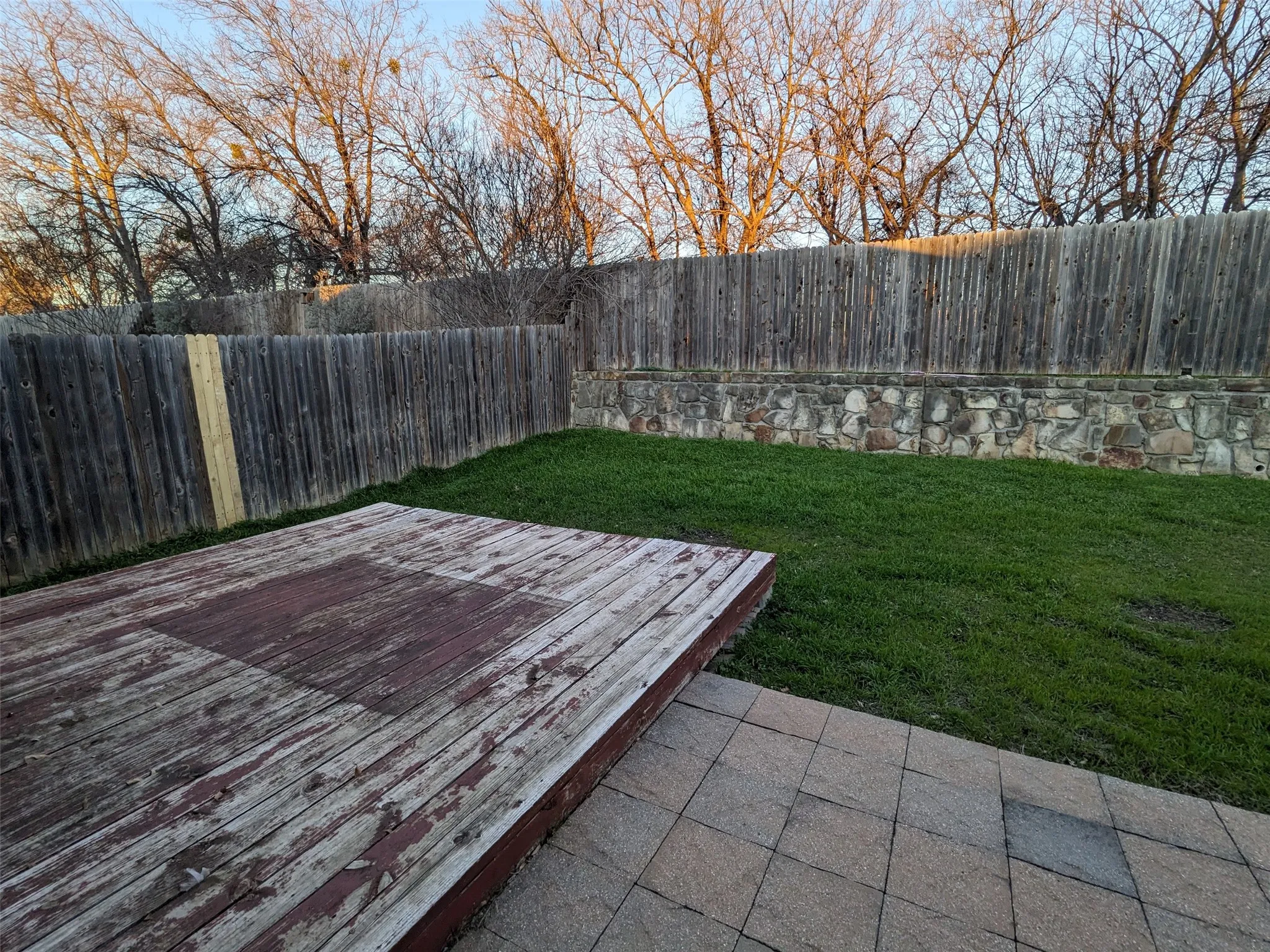 Single Family Residence For Rent in Denton County , 16424 Red River Lane, Fort Worth, Texas 76247, 3 Bedroom, 2 Bathroom, 2 Garage spaces, 1,647 Sqft, built in 2004, mls#21362290, Real Estate Agent in Fort Worth, Homes For Rent in Denton county, Homes For Rent in Fort Worth, Realtor in Fort Worth Texas, Real Estate Brokerage Independent Realty Texas, Luminita Cordes Realtor