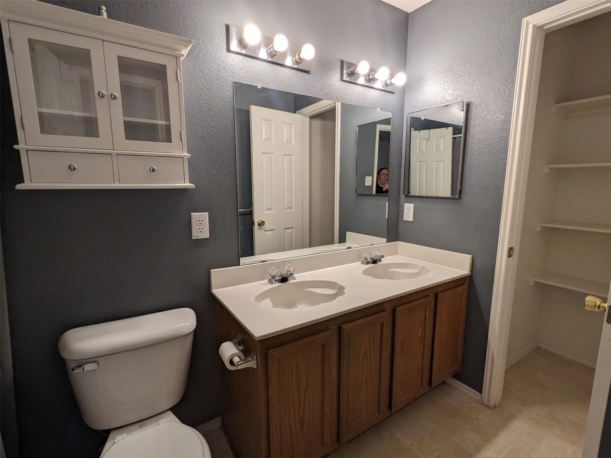 Single Family Residence For Rent in Denton County , 16424 Red River Lane, Fort Worth, Texas 76247, 3 Bedroom, 2 Bathroom, 2 Garage spaces, 1,647 Sqft, built in 2004, mls#21362290, Real Estate Agent in Fort Worth, Homes For Rent in Denton county, Homes For Rent in Fort Worth, Realtor in Fort Worth Texas, Real Estate Brokerage Independent Realty Texas, Luminita Cordes Realtor