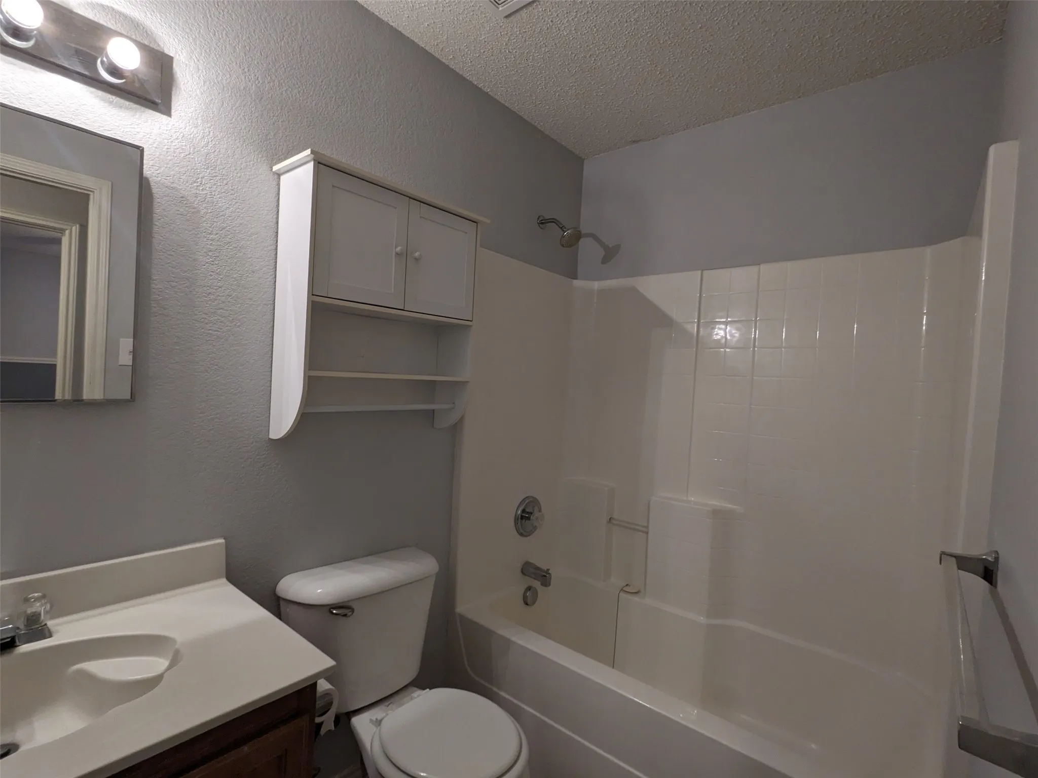 Single Family Residence For Rent in Denton County , 16424 Red River Lane, Fort Worth, Texas 76247, 3 Bedroom, 2 Bathroom, 2 Garage spaces, 1,647 Sqft, built in 2004, mls#21362290, Real Estate Agent in Fort Worth, Homes For Rent in Denton county, Homes For Rent in Fort Worth, Realtor in Fort Worth Texas, Real Estate Brokerage Independent Realty Texas, Luminita Cordes Realtor