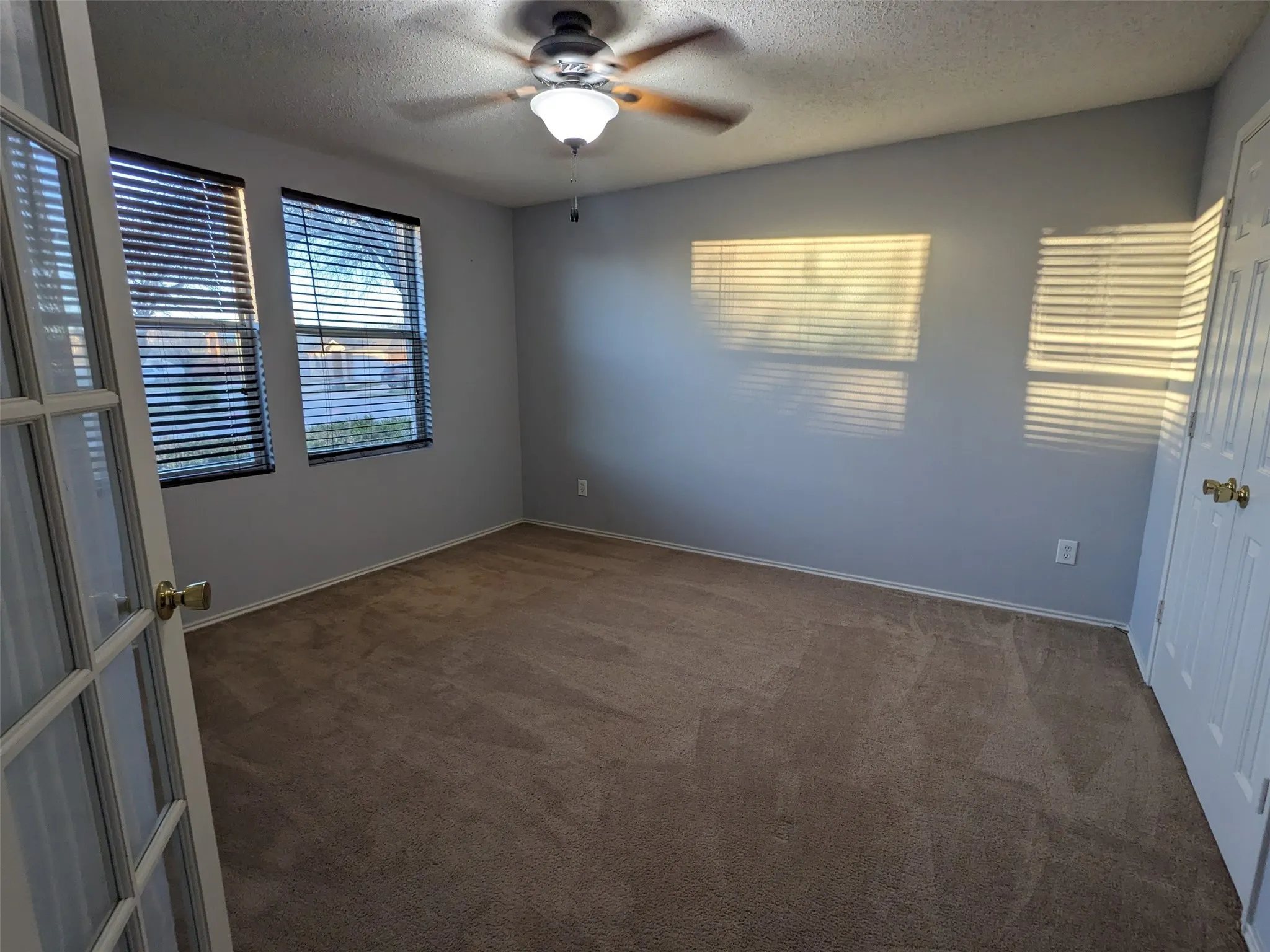 Single Family Residence For Rent in Denton County , 16424 Red River Lane, Fort Worth, Texas 76247, 3 Bedroom, 2 Bathroom, 2 Garage spaces, 1,647 Sqft, built in 2004, mls#21362290, Real Estate Agent in Fort Worth, Homes For Rent in Denton county, Homes For Rent in Fort Worth, Realtor in Fort Worth Texas, Real Estate Brokerage Independent Realty Texas, Luminita Cordes Realtor