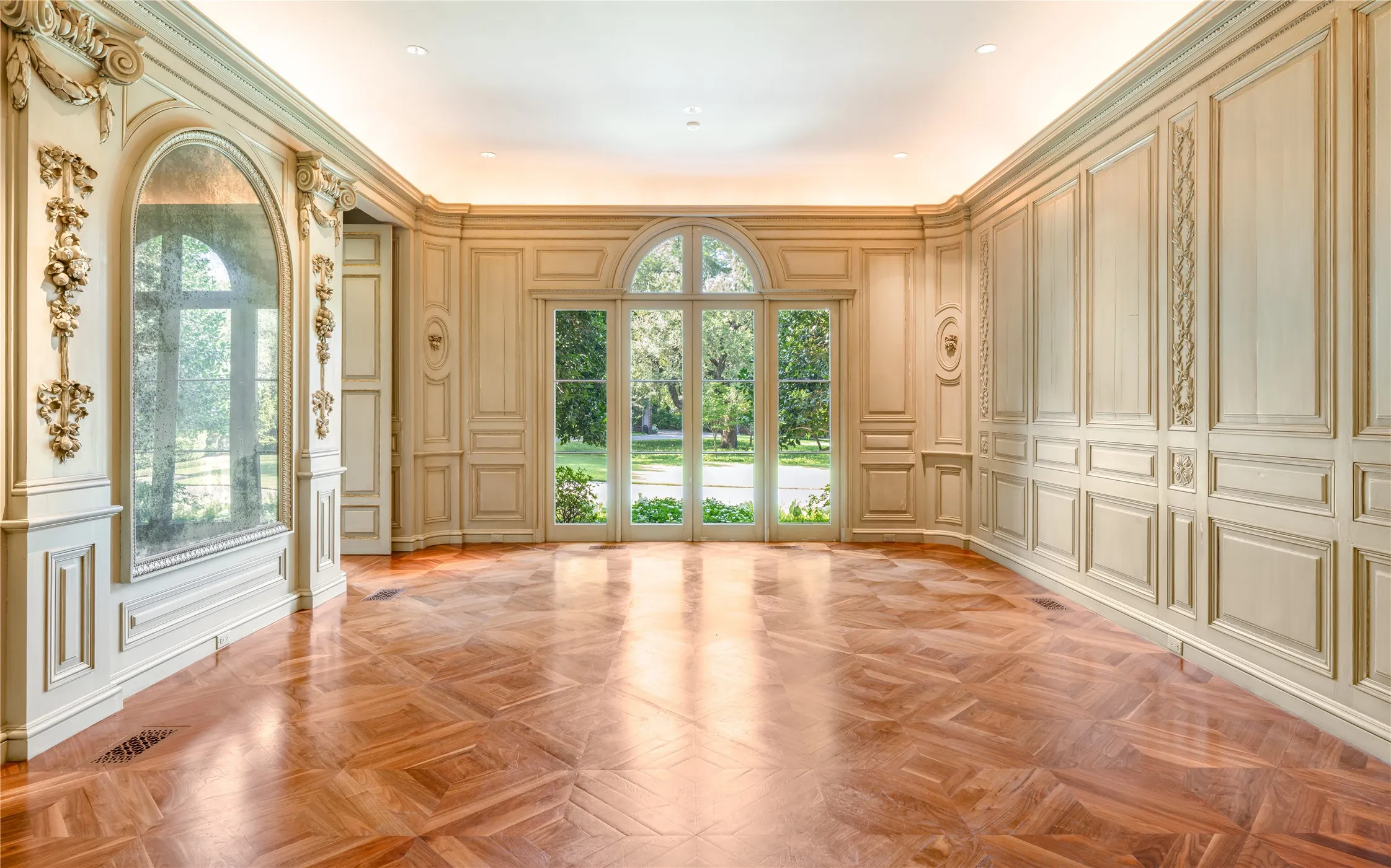Single Family Residence For Sale in Dallas County , 5205 Park Lane, Dallas, Texas 75220, 4 Bedroom, 7 Bathroom, Garage spaces, 11,331 Sqft, built in 2000, Price $17,750,000, mls#21361620, Real Estate Agent in Dallas, Homes For Sale in Dallas county, Homes For Sale in Dallas, Realtor in Dallas Texas, Real Estate Brokerage Independent Realty Texas, Luminita Cordes Realtor
