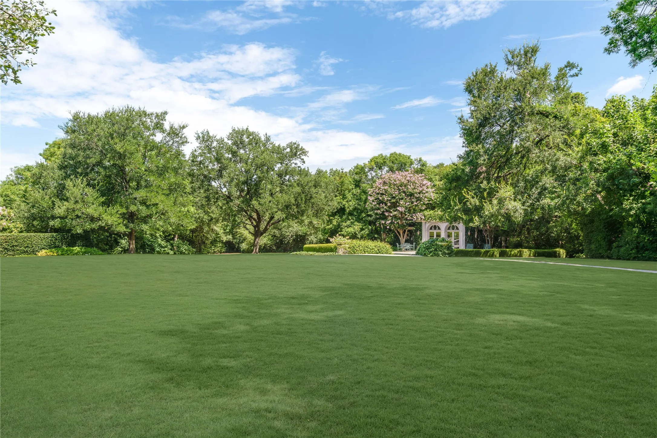 Single Family Residence For Sale in Dallas County , 5205 Park Lane, Dallas, Texas 75220, 4 Bedroom, 7 Bathroom, Garage spaces, 11,331 Sqft, built in 2000, Price $17,750,000, mls#21361620, Real Estate Agent in Dallas, Homes For Sale in Dallas county, Homes For Sale in Dallas, Realtor in Dallas Texas, Real Estate Brokerage Independent Realty Texas, Luminita Cordes Realtor