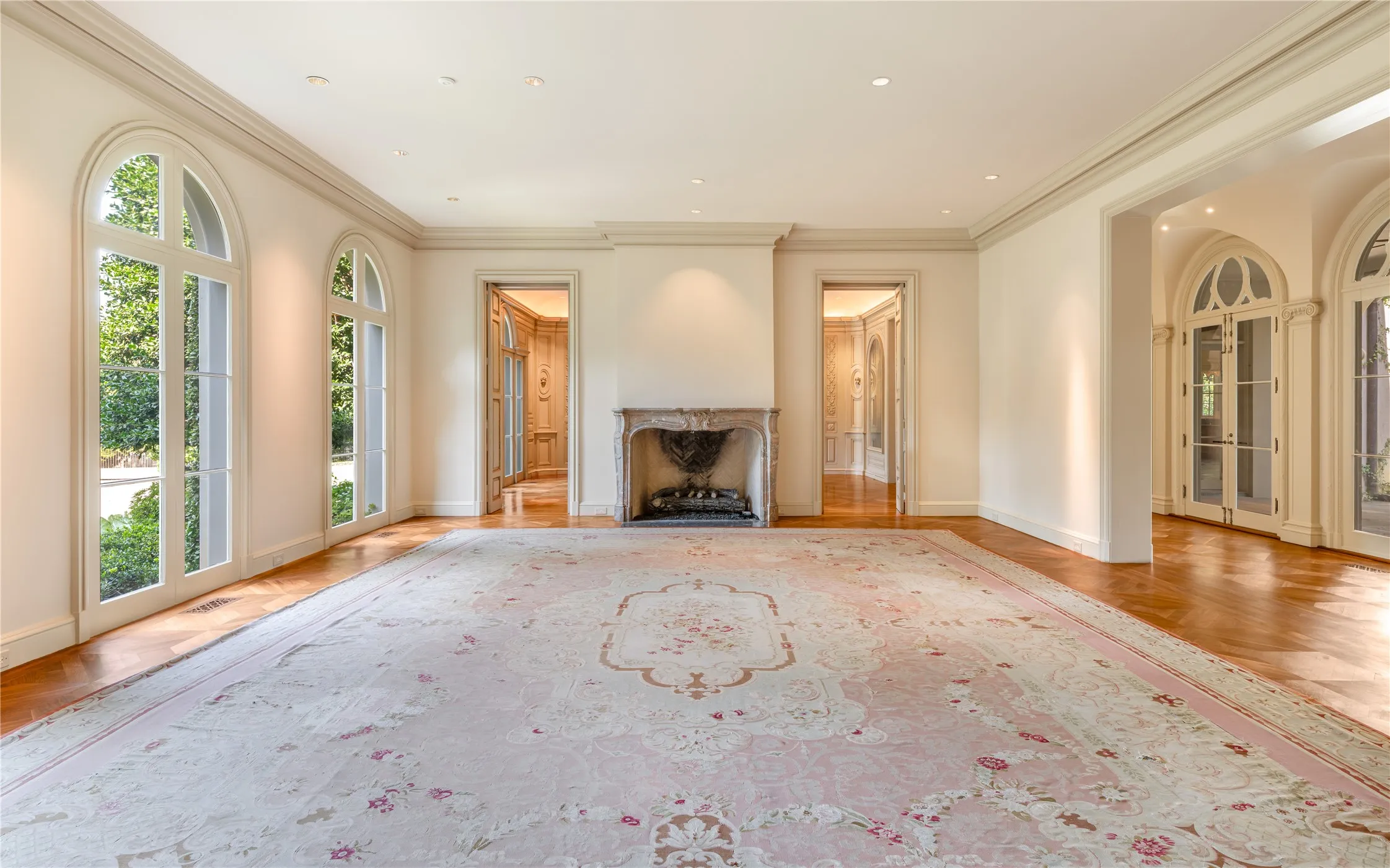 Single Family Residence For Sale in Dallas County , 5205 Park Lane, Dallas, Texas 75220, 4 Bedroom, 7 Bathroom, Garage spaces, 11,331 Sqft, built in 2000, Price $17,750,000, mls#21361620, Real Estate Agent in Dallas, Homes For Sale in Dallas county, Homes For Sale in Dallas, Realtor in Dallas Texas, Real Estate Brokerage Independent Realty Texas, Luminita Cordes Realtor