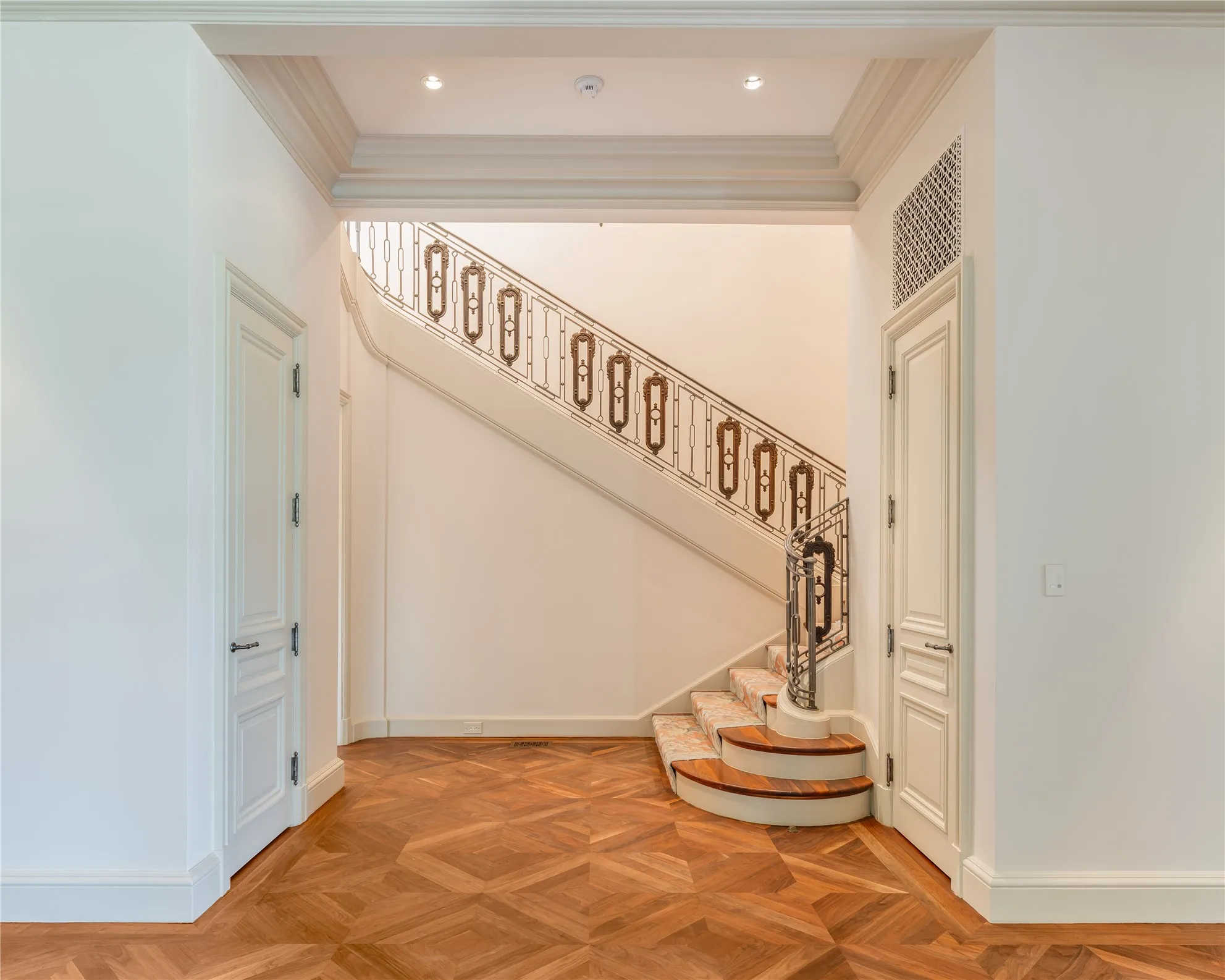 Single Family Residence For Sale in Dallas County , 5205 Park Lane, Dallas, Texas 75220, 4 Bedroom, 7 Bathroom, Garage spaces, 11,331 Sqft, built in 2000, Price $17,750,000, mls#21361620, Real Estate Agent in Dallas, Homes For Sale in Dallas county, Homes For Sale in Dallas, Realtor in Dallas Texas, Real Estate Brokerage Independent Realty Texas, Luminita Cordes Realtor