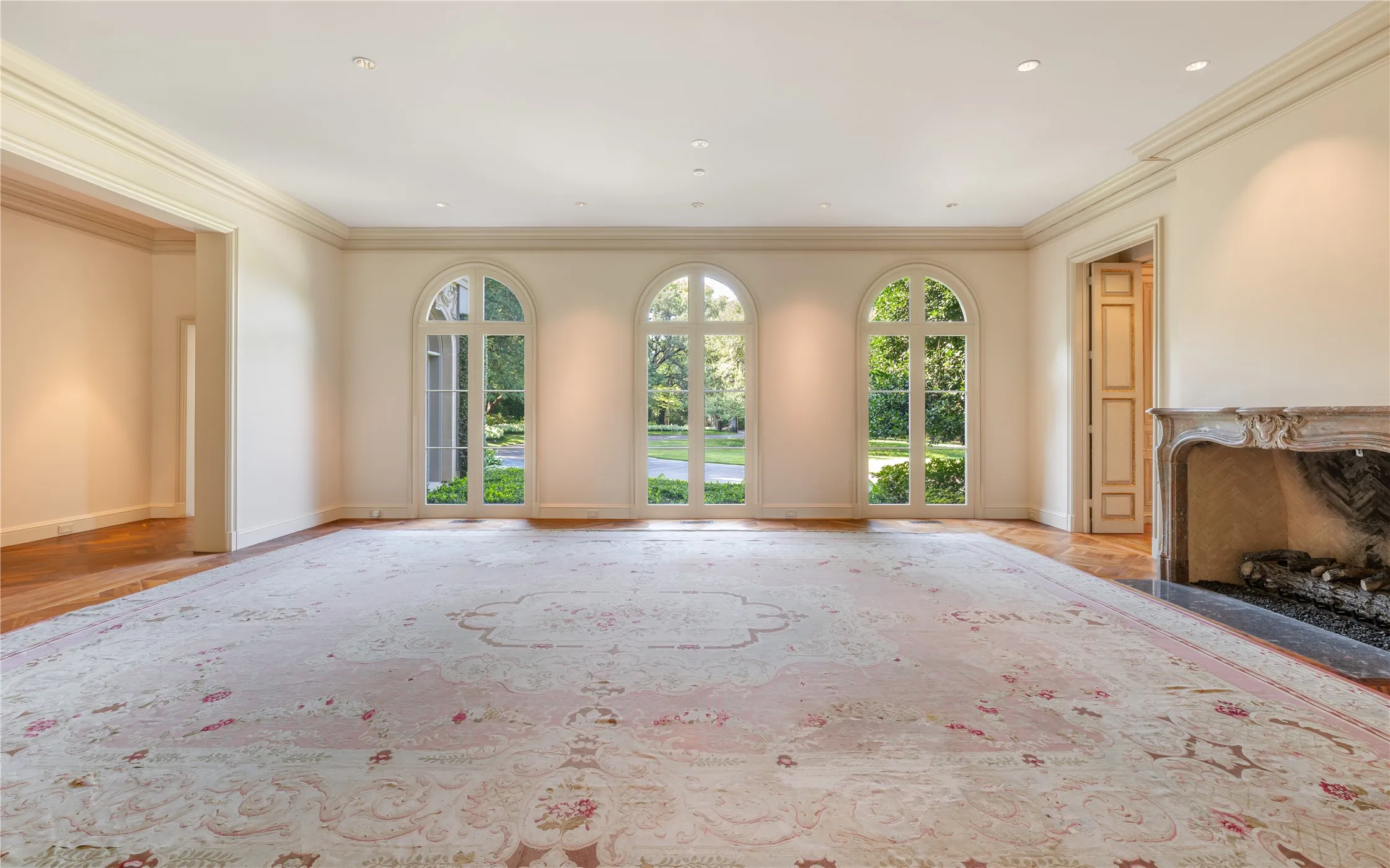 Single Family Residence For Sale in Dallas County , 5205 Park Lane, Dallas, Texas 75220, 4 Bedroom, 7 Bathroom, Garage spaces, 11,331 Sqft, built in 2000, Price $17,750,000, mls#21361620, Real Estate Agent in Dallas, Homes For Sale in Dallas county, Homes For Sale in Dallas, Realtor in Dallas Texas, Real Estate Brokerage Independent Realty Texas, Luminita Cordes Realtor